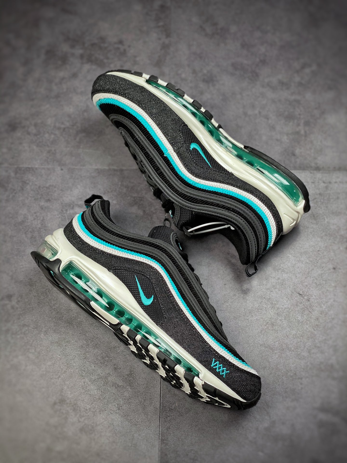 240 AIR MAX 97 黑蓝平台特供DN1893-001-莆田鞋,莆田鞋货源,高仿鞋,高仿鞋货源,安福档口,莆田高仿鞋,莆田鞋批发,高仿鞋批发,莆田高仿运动鞋,高仿运动鞋,莆田运动鞋 240 AIR MAX 97 黑蓝平台特供DN1893-001