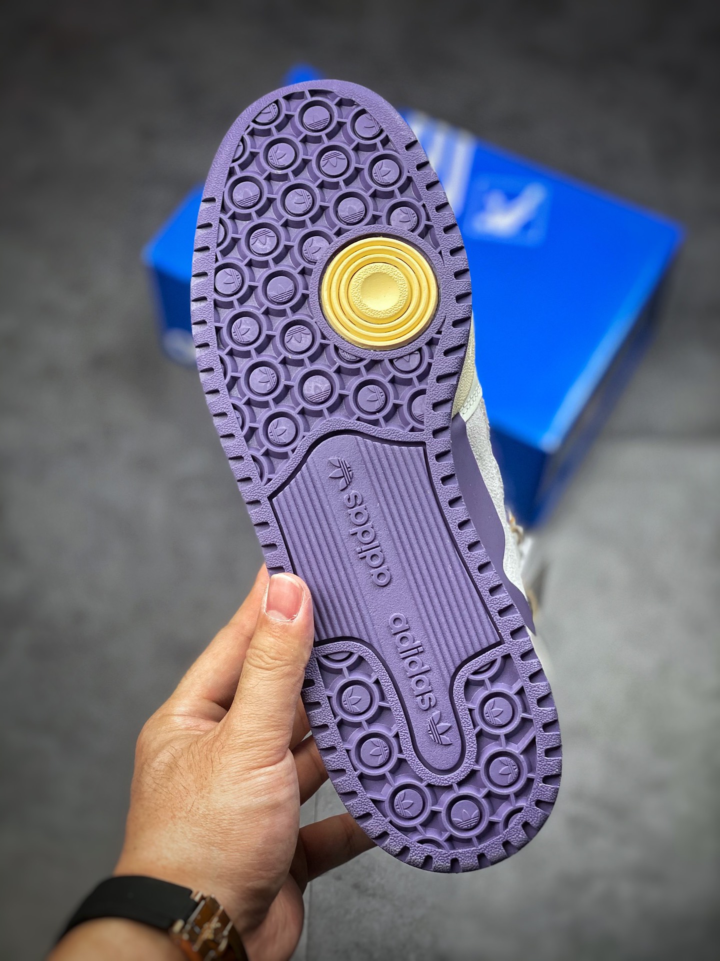 200 Adidas Originals Forum 84 Low 奶油 薰衣草 GX4535-莆田鞋,莆田鞋货源,高仿鞋,高仿鞋货源,安福档口,莆田高仿鞋,莆田鞋批发,高仿鞋批发,莆田高仿运动鞋,高仿运动鞋,莆田运动鞋 200 Adidas Originals Forum 84 Low 奶油 薰衣草 GX4535