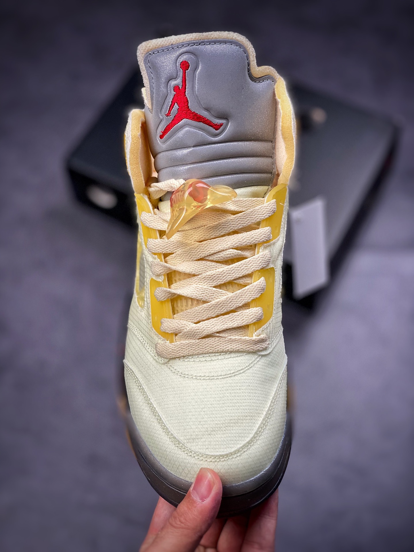 400 Air Jordan 5 x off white 联名款 AJ5 ow 乔丹5代篮球鞋/联名浅黄 DH8565-100
