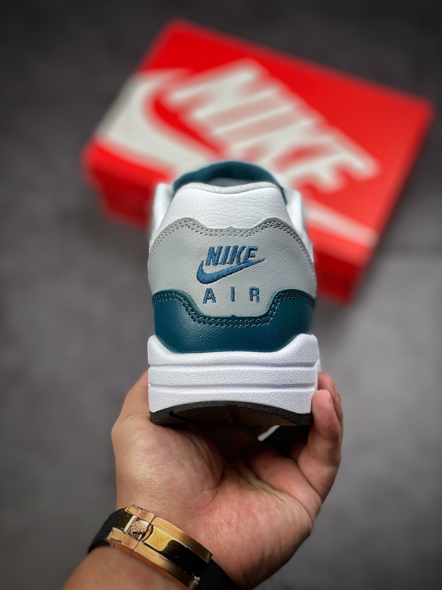 200 Nike Air Max 1 气垫篮球鞋 配以白色DH4059-101