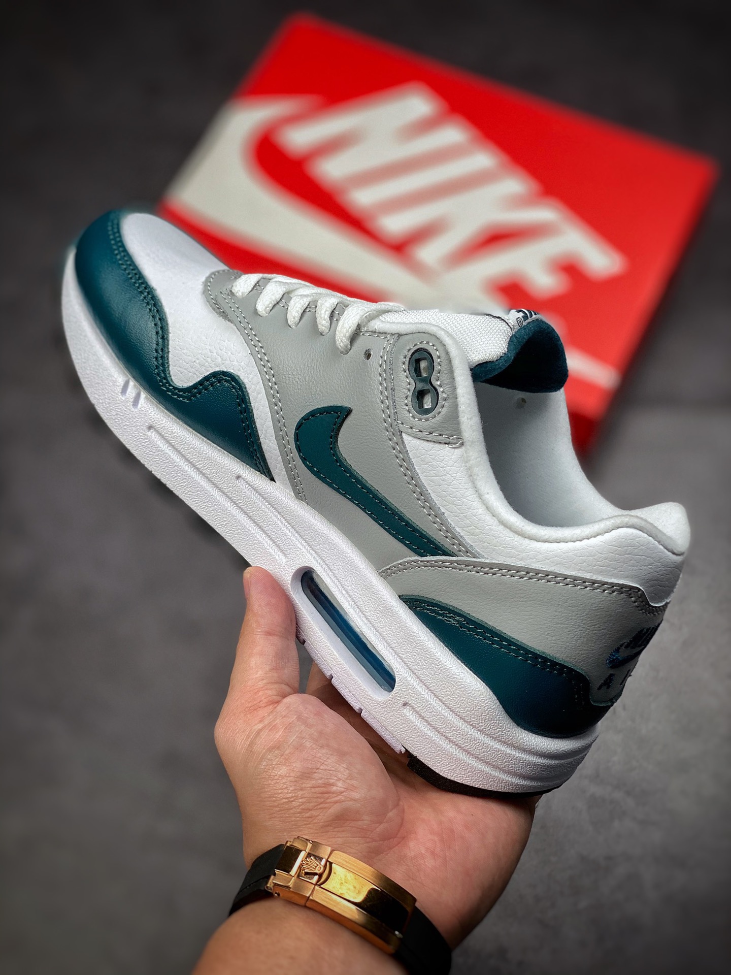 200 Nike Air Max 1 气垫篮球鞋 配以白色DH4059-101
