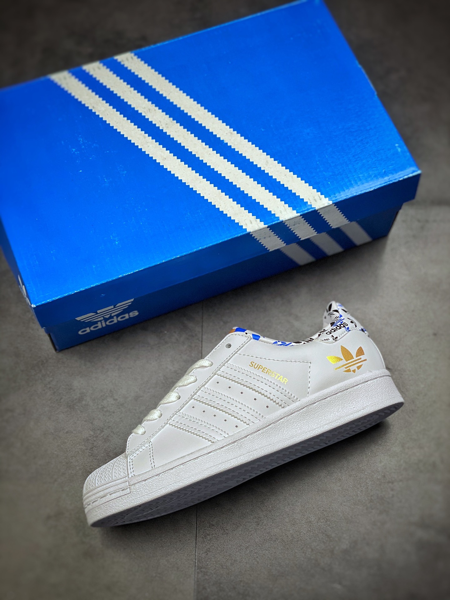 140 Adidas Originals SUPERSTAR 贝壳头-莆田鞋,莆田鞋货源,高仿鞋,高仿鞋货源,安福档口,莆田高仿鞋,莆田鞋批发,高仿鞋批发,莆田高仿运动鞋,高仿运动鞋,莆田运动鞋 140 Adidas Originals SUPERSTAR 贝壳头