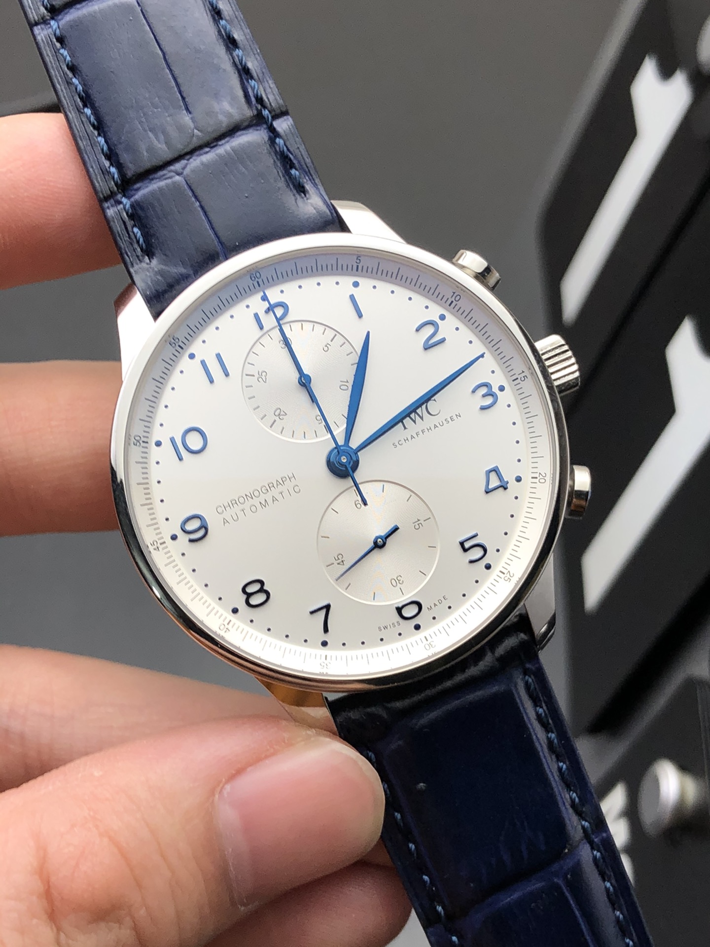 IWC 白面蓝针葡计