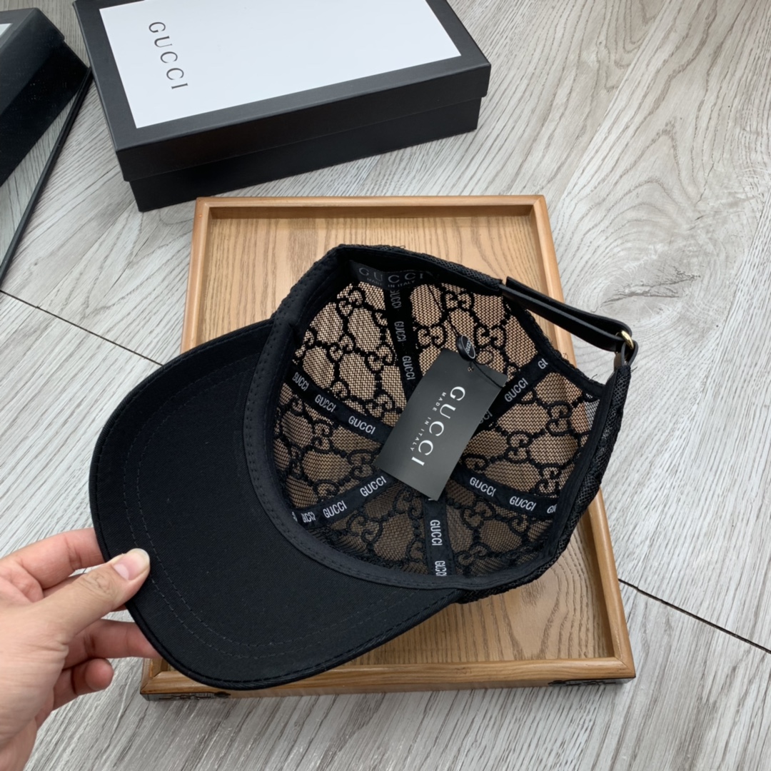 。G家。【配防尘袋】新品棒球帽！材质：纯棉！透气性好！春天挡风，夏天防晒必备单品！颜色大气！款式新颖别致