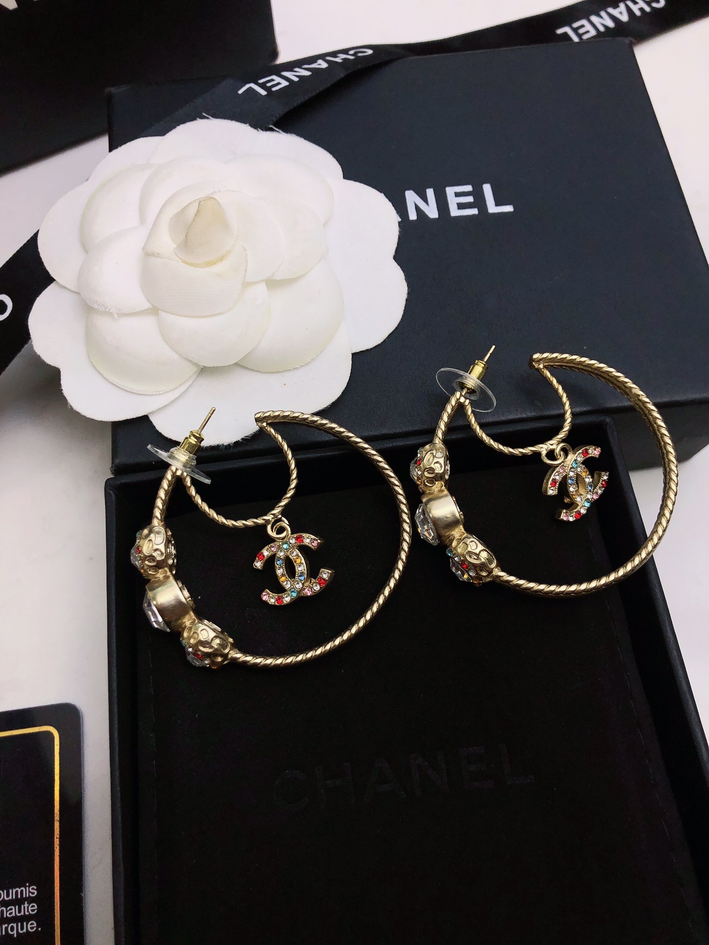 chanel gold pearl cc hoop earrings
