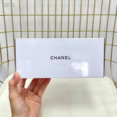 Chanel Perfume Miniature Set(Modern Coco, Coco Mademoiselle, No.5) 7.5ml x 3 1 Chanel Perfume Miniature Set(Modern Coco, Coco Mademoiselle, No.5) 7.5ml x 3
