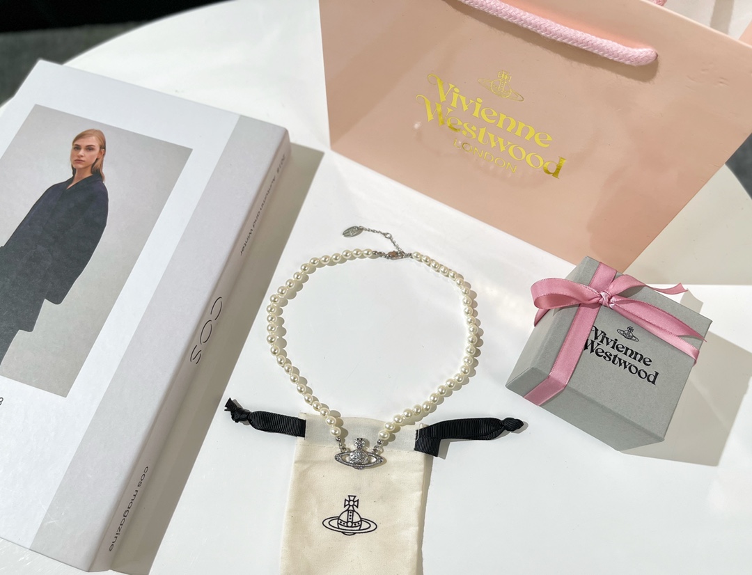 新款☑️ Vivienne Westwood西太后满钻土星珍珠项链