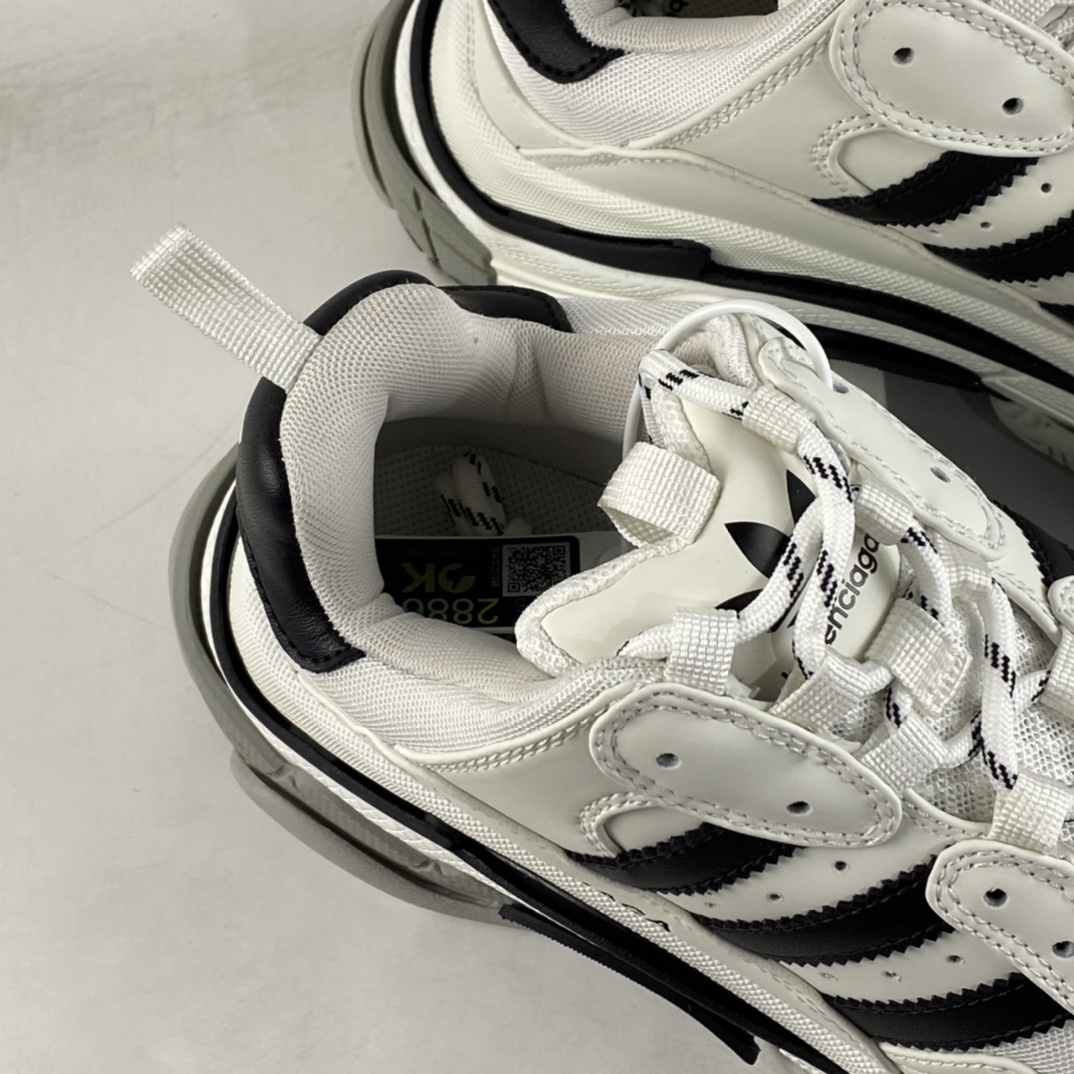 P550  Balenciaga Triple S x Ad 阿迪跨界奢侈品合作款巴黎世家复古老爹鞋