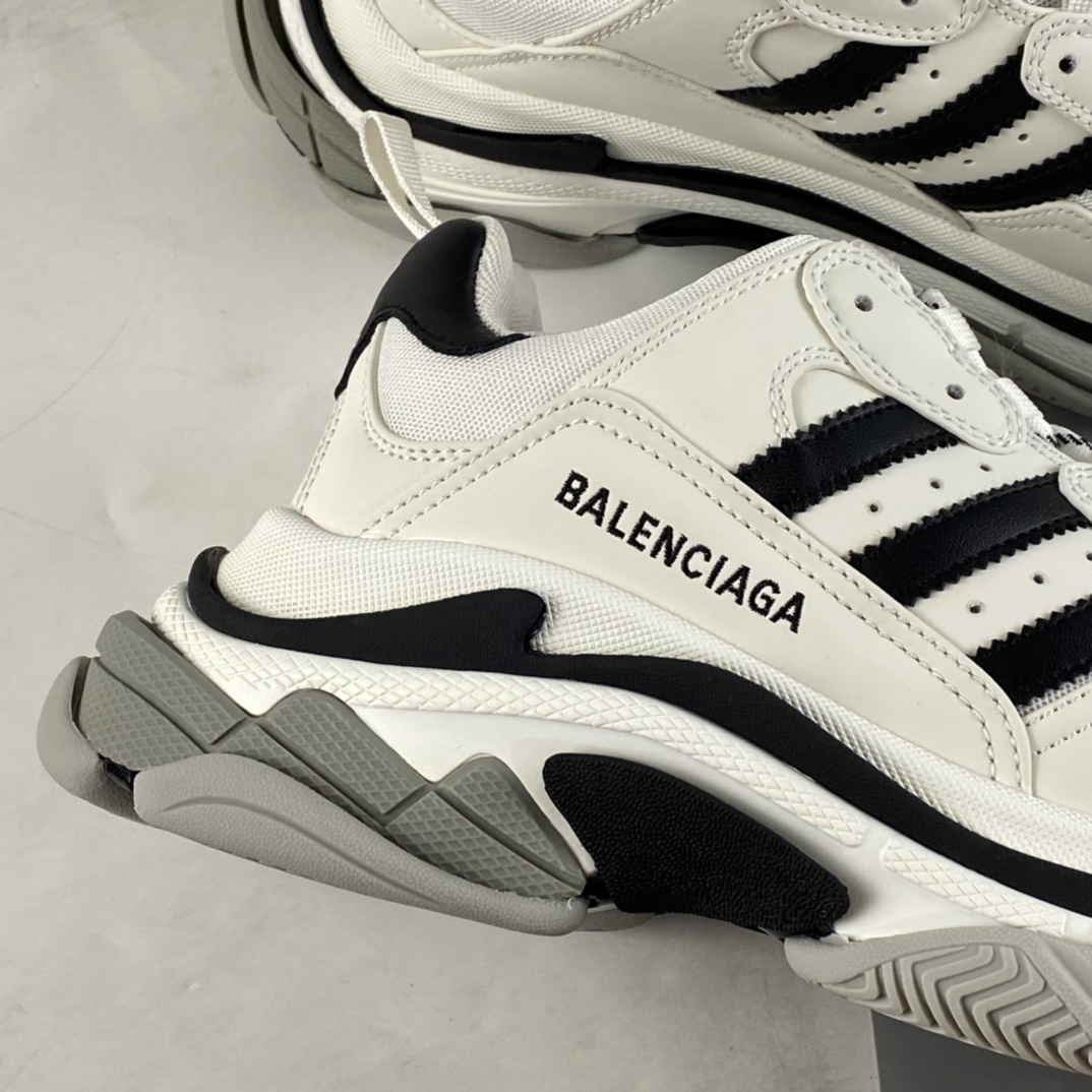 P550  Balenciaga Triple S x Ad 阿迪跨界奢侈品合作款巴黎世家复古老爹鞋