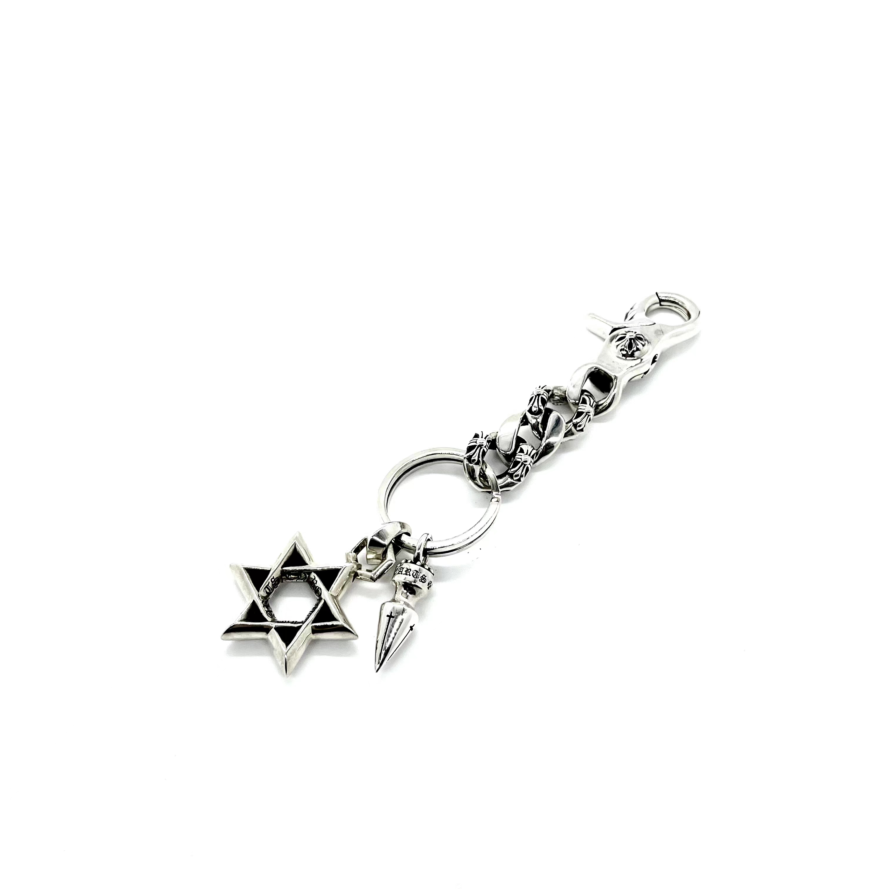 NO:115174,Croxin Hexagram Bullet Keychain Full texture, sterling silver material, super easy to match, can be used as a keychain, or as a bag ornament, high-end and atmospheric, it is also cool to give to others, number 10068, jewelry quality, chrome hearts, keychain, pure silver19860909克罗心 六芒星子弹头钥匙扣 满满的质感 纯银材质 超级好搭 可以当钥匙扣 也可以当包挂饰 高端大气 送人也超酷 编号10068,饰品精品,chrome hearts,keychain,pure silver,Jewelry