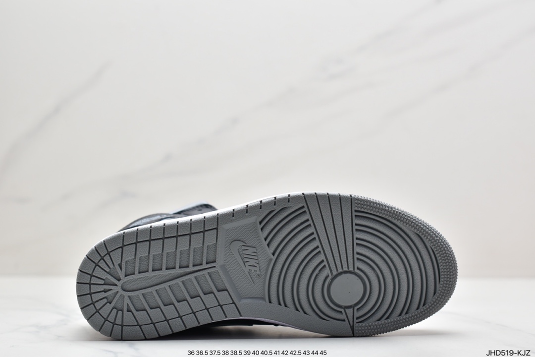 190 耐克Air Jordan 1 Shadow 无疑是 Air Jordan 系列中最受欢迎的配色之一BQ6472-007
