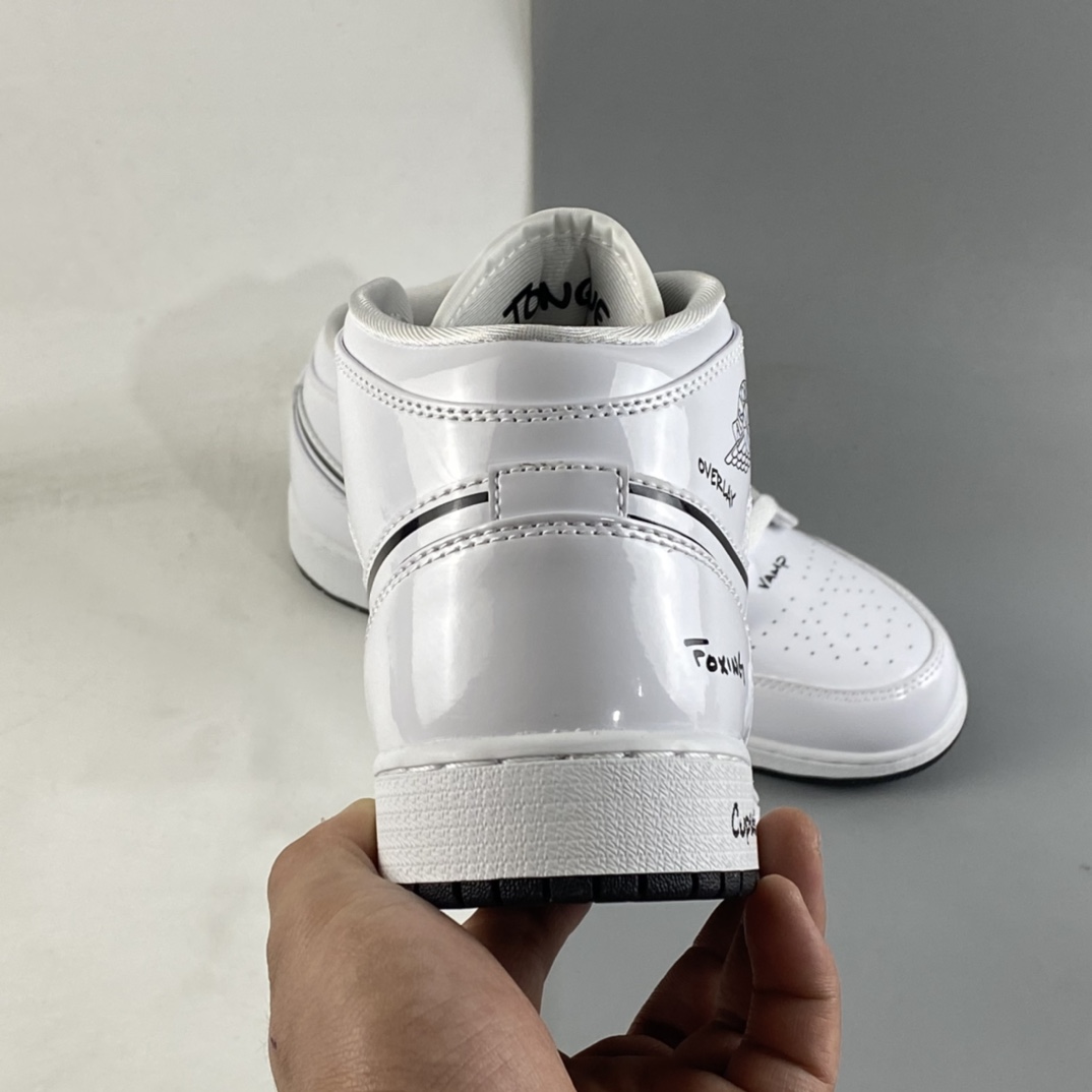 P260  Air Jordan 1 Mid AJ1 乔1 中帮百搭休闲运动板鞋 DQ1864-100