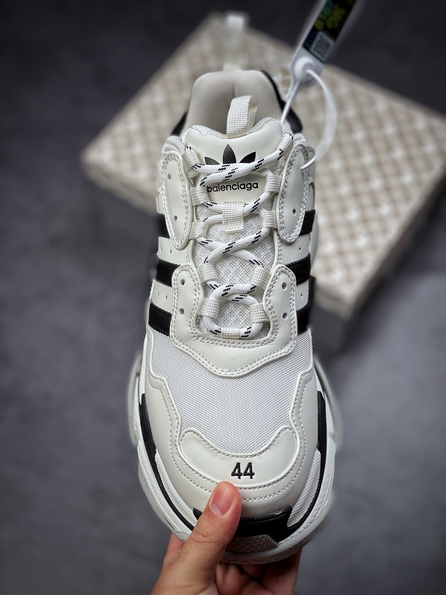 560 巴黎世家X阿迪达斯 1.0原底八层组合 距离adidas x GUCCI联名公布-莆田鞋,莆田鞋货源,高仿鞋,高仿鞋货源,安福档口,莆田高仿鞋,莆田鞋批发,高仿鞋批发,莆田高仿运动鞋,高仿运动鞋,莆田运动鞋 560 巴黎世家X阿迪达斯 1.0原底八层组合 距离adidas x GUCCI联名公布