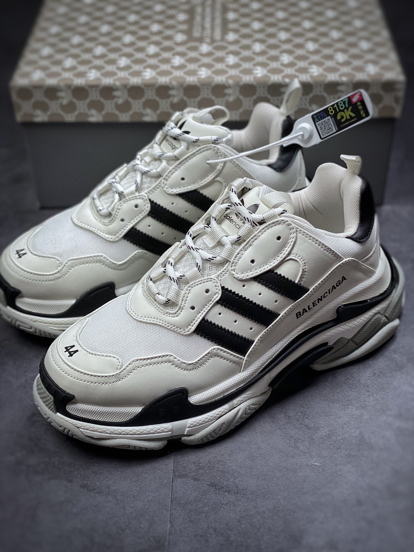 560 巴黎世家X阿迪达斯 1.0原底八层组合 距离adidas x GUCCI联名公布-莆田鞋,莆田鞋货源,高仿鞋,高仿鞋货源,安福档口,莆田高仿鞋,莆田鞋批发,高仿鞋批发,莆田高仿运动鞋,高仿运动鞋,莆田运动鞋 560 巴黎世家X阿迪达斯 1.0原底八层组合 距离adidas x GUCCI联名公布