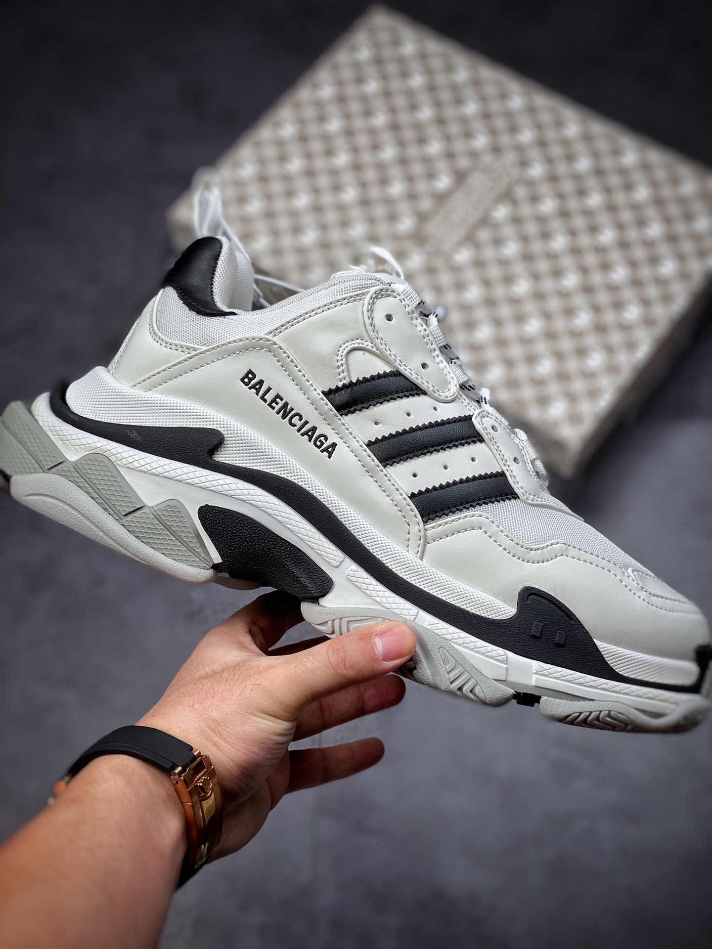 560 巴黎世家X阿迪达斯 1.0原底八层组合 距离adidas x GUCCI联名公布-莆田鞋,莆田鞋货源,高仿鞋,高仿鞋货源,安福档口,莆田高仿鞋,莆田鞋批发,高仿鞋批发,莆田高仿运动鞋,高仿运动鞋,莆田运动鞋 560 巴黎世家X阿迪达斯 1.0原底八层组合 距离adidas x GUCCI联名公布