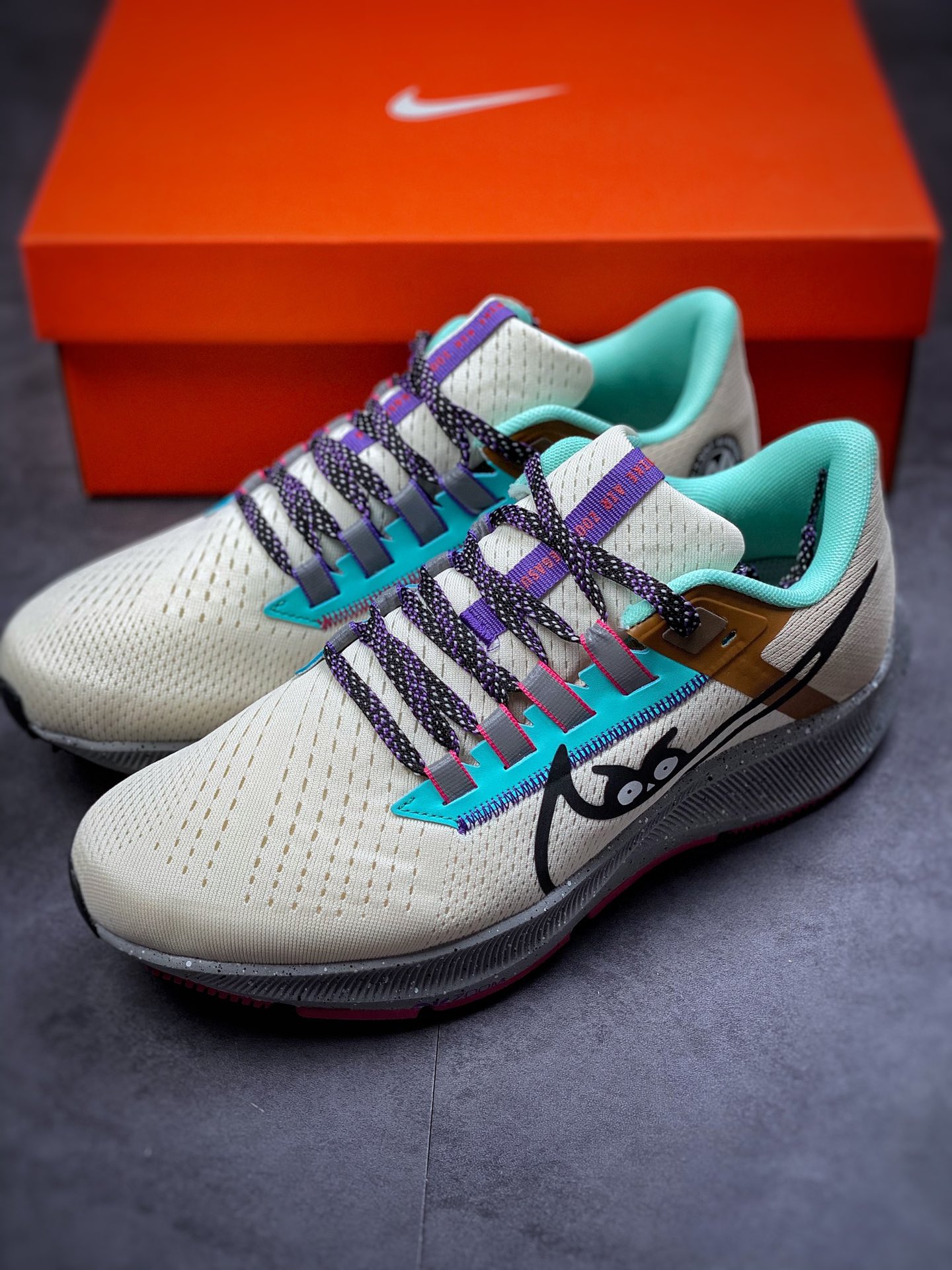 160  Nike Air Zoom Pegasus 38 登月38代网面透气跑鞋/灰绿卡其DO2337-100