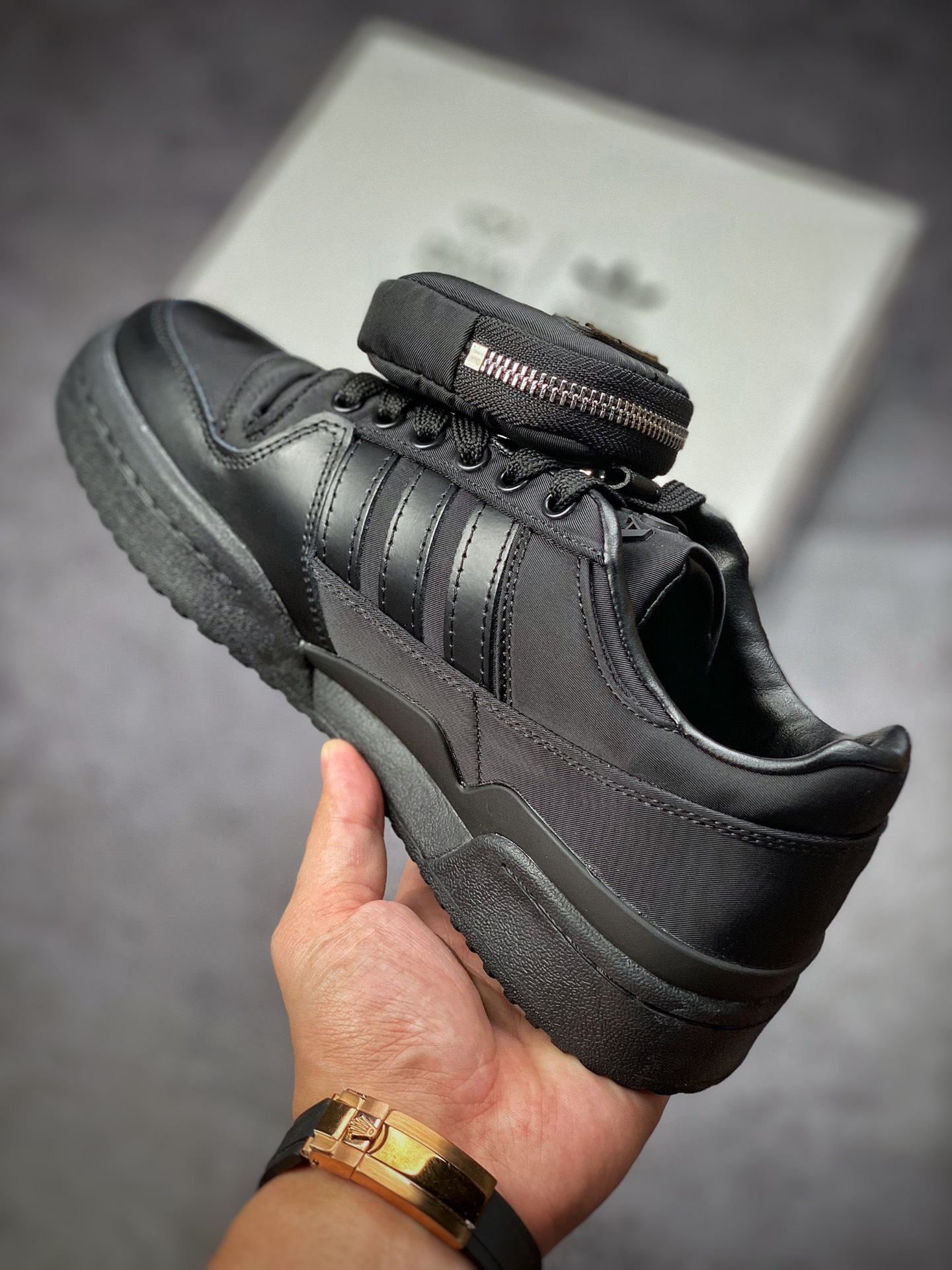 240 Prada x Adidas Originals Forum Low ”Re-Nylon” 普拉达联名时尚休闲板鞋GY7043-莆田鞋,莆田鞋货源,高仿鞋,高仿鞋货源,安福档口,莆田高仿鞋,莆田鞋批发,高仿鞋批发,莆田高仿运动鞋,高仿运动鞋,莆田运动鞋 240 Prada x Adidas Originals Forum Low ”Re-Nylon” 普拉达联名时尚休闲板鞋GY7043