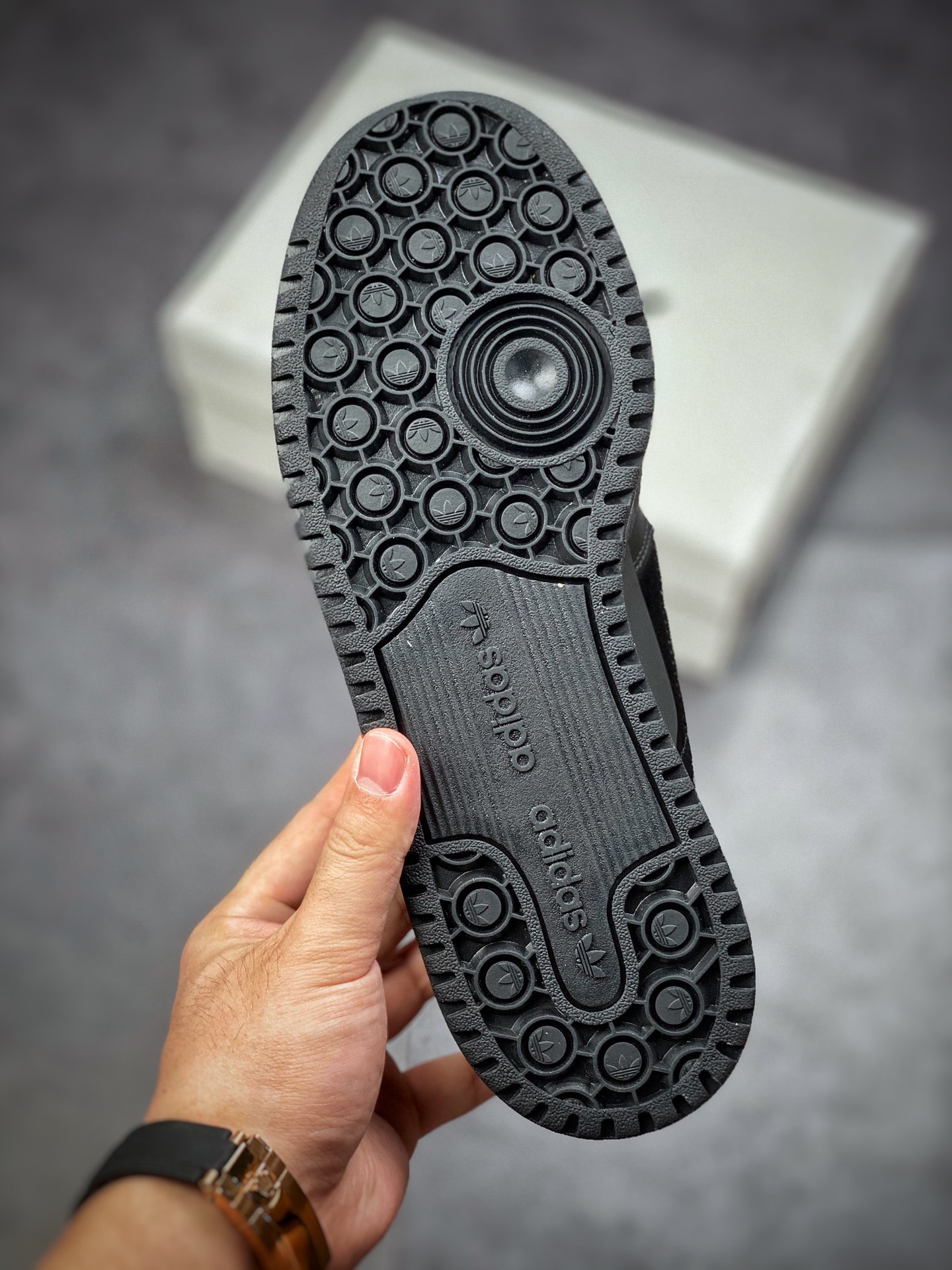 240 Prada x Adidas Originals Forum Low ”Re-Nylon” 普拉达联名时尚休闲板鞋GY7043-莆田鞋,莆田鞋货源,高仿鞋,高仿鞋货源,安福档口,莆田高仿鞋,莆田鞋批发,高仿鞋批发,莆田高仿运动鞋,高仿运动鞋,莆田运动鞋 240 Prada x Adidas Originals Forum Low ”Re-Nylon” 普拉达联名时尚休闲板鞋GY7043