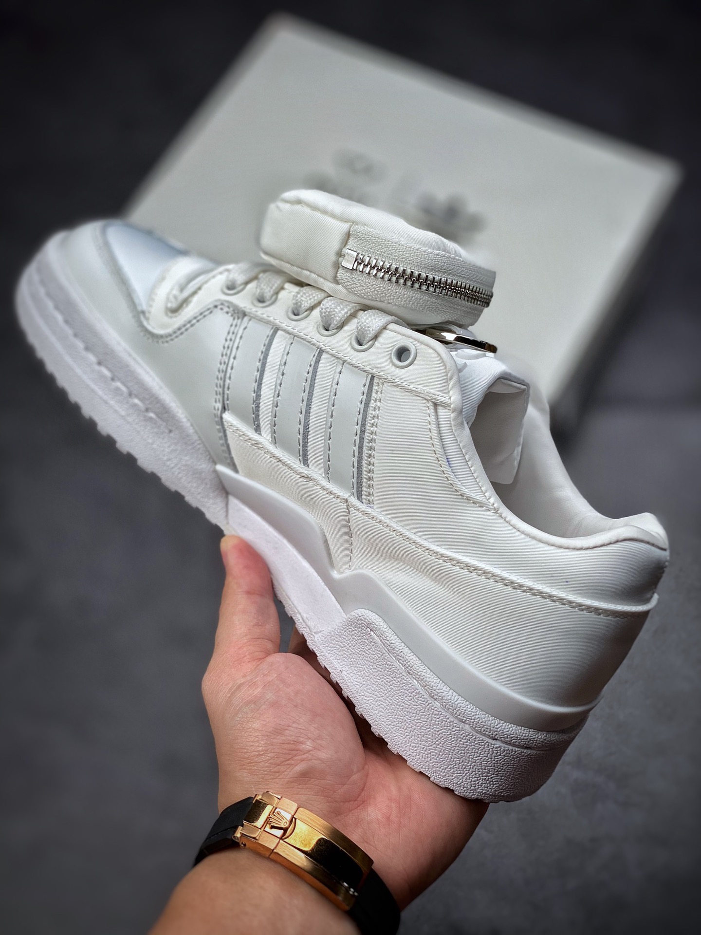 240 Prada x Adidas Originals Forum Low ”Re-Nylon” 普拉达联名时尚休闲板鞋GY7042-莆田鞋,莆田鞋货源,高仿鞋,高仿鞋货源,安福档口,莆田高仿鞋,莆田鞋批发,高仿鞋批发,莆田高仿运动鞋,高仿运动鞋,莆田运动鞋 240 Prada x Adidas Originals Forum Low ”Re-Nylon” 普拉达联名时尚休闲板鞋GY7042