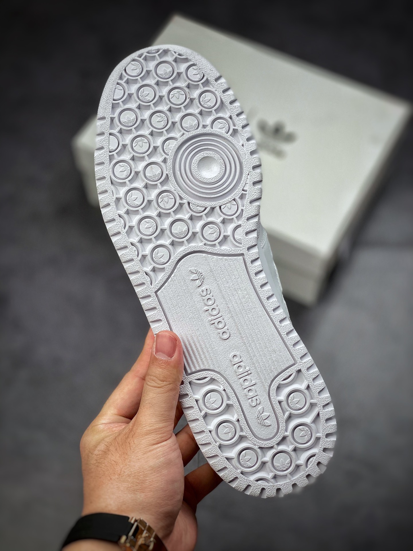 240 Prada x Adidas Originals Forum Low ”Re-Nylon” 普拉达联名时尚休闲板鞋GY7042-莆田鞋,莆田鞋货源,高仿鞋,高仿鞋货源,安福档口,莆田高仿鞋,莆田鞋批发,高仿鞋批发,莆田高仿运动鞋,高仿运动鞋,莆田运动鞋 240 Prada x Adidas Originals Forum Low ”Re-Nylon” 普拉达联名时尚休闲板鞋GY7042