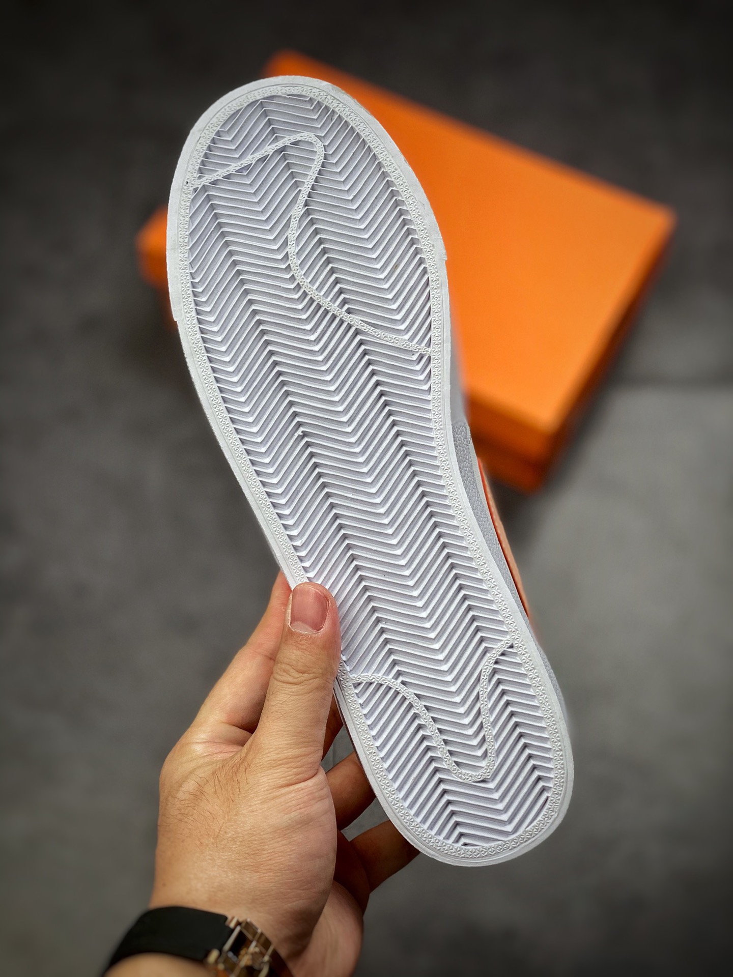 140  Nike Blazer Low Platform 白粉 此款运动鞋重现低调风格DJ0292-103