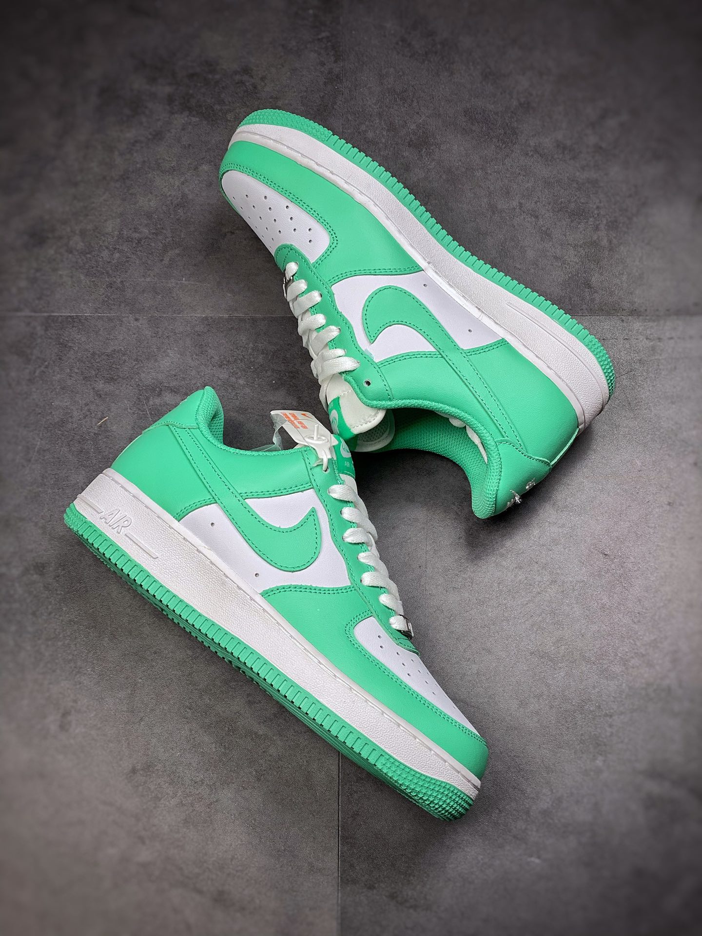 240  Nike Air Force 1 Low 07 蒂芙尼绿 BS8871-104