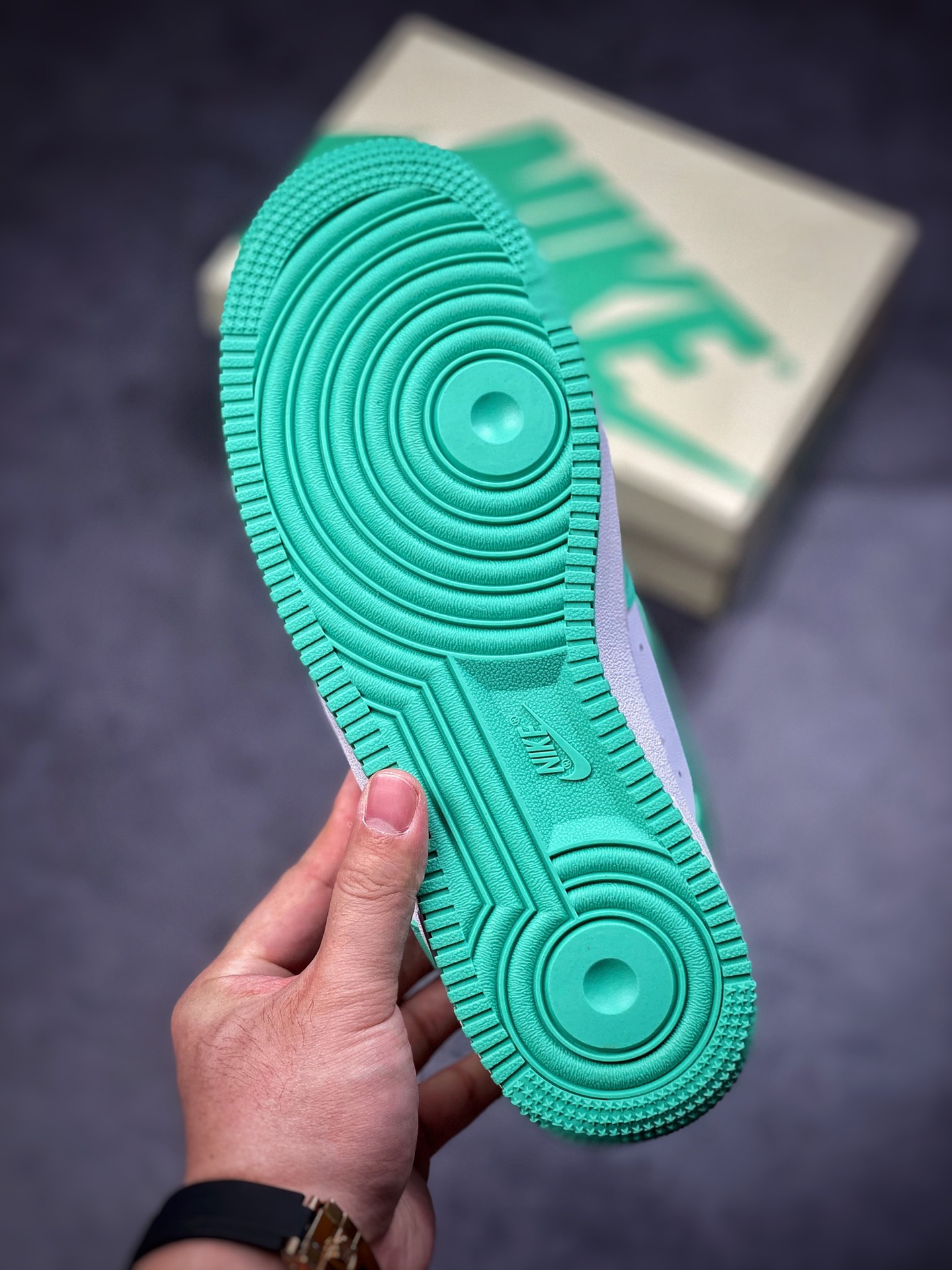 240  Nike Air Force 1 Low 07 蒂芙尼绿 BS8871-104