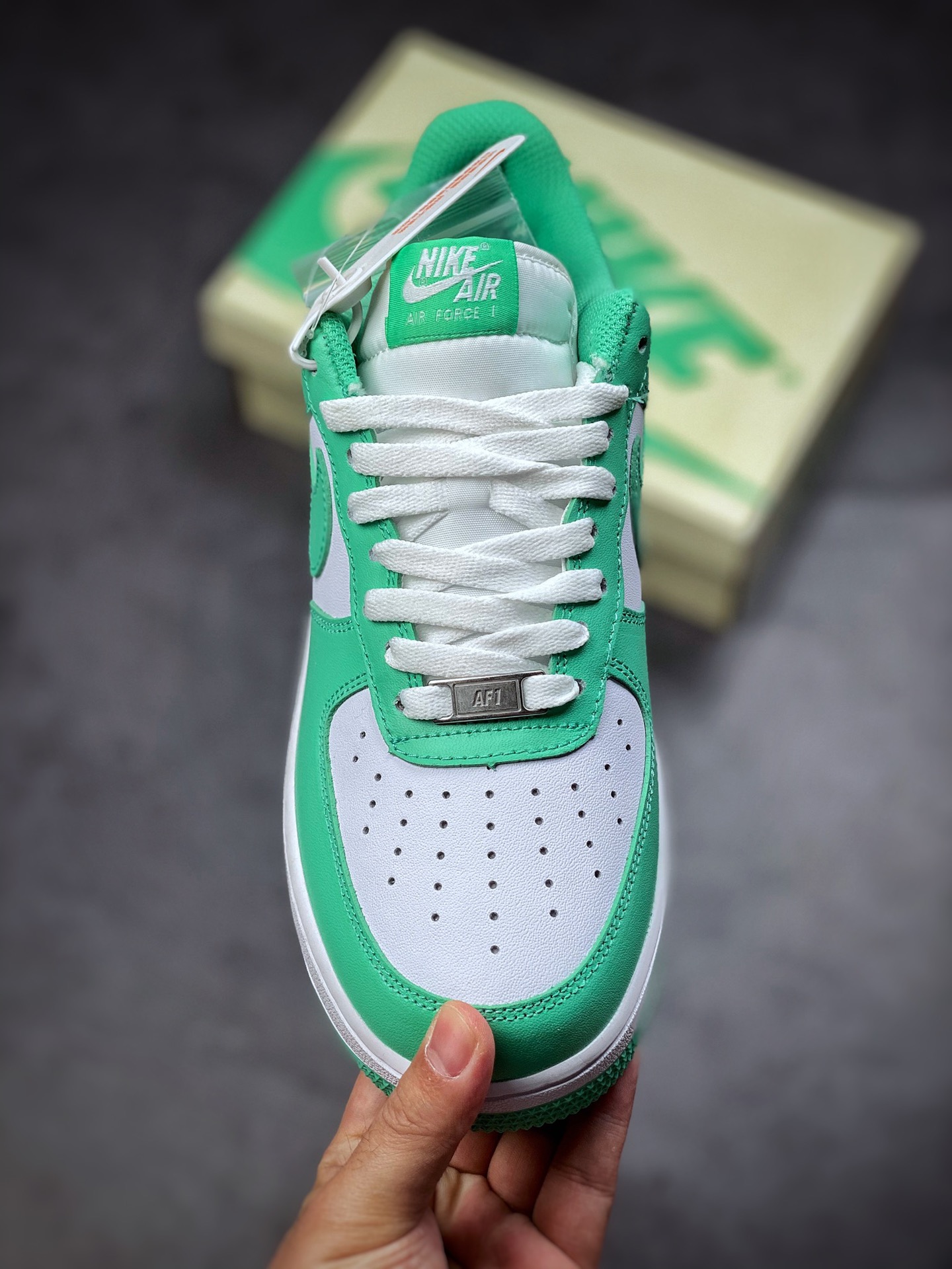240  Nike Air Force 1 Low 07 蒂芙尼绿 BS8871-104