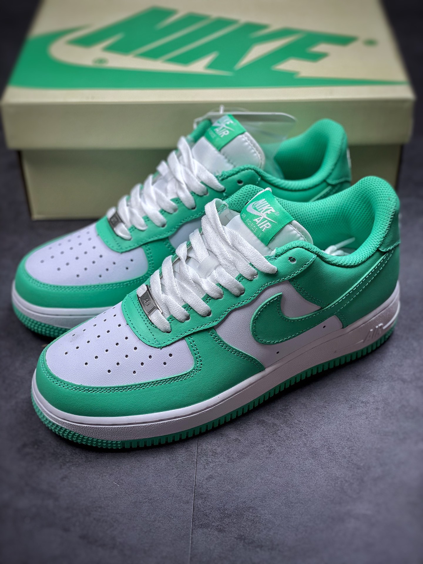 240  Nike Air Force 1 Low 07 蒂芙尼绿 BS8871-104