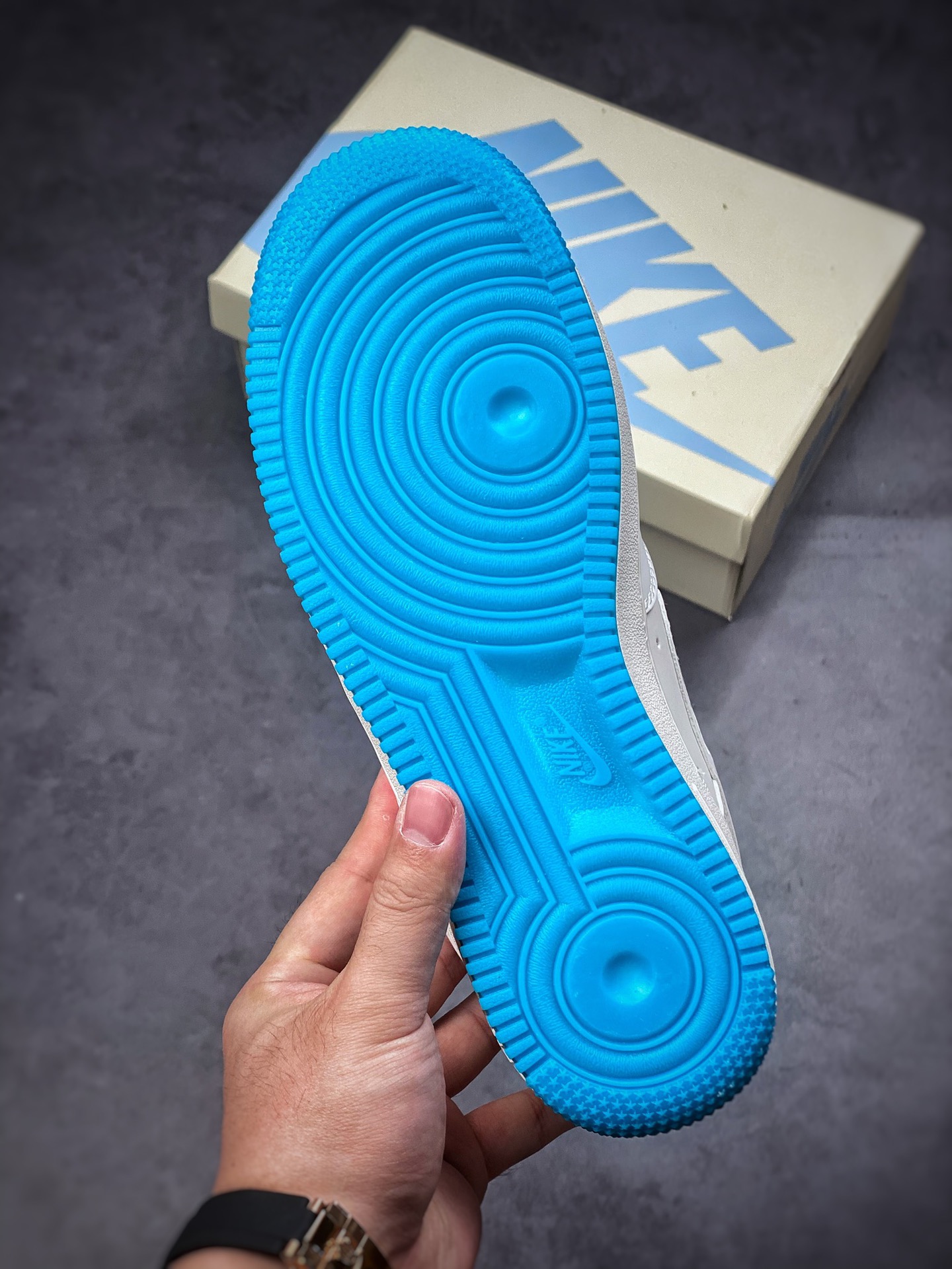 260  Nike Air Force 1 Low 07 “七彩热感应” 原楦头原纸板 CH6696-326