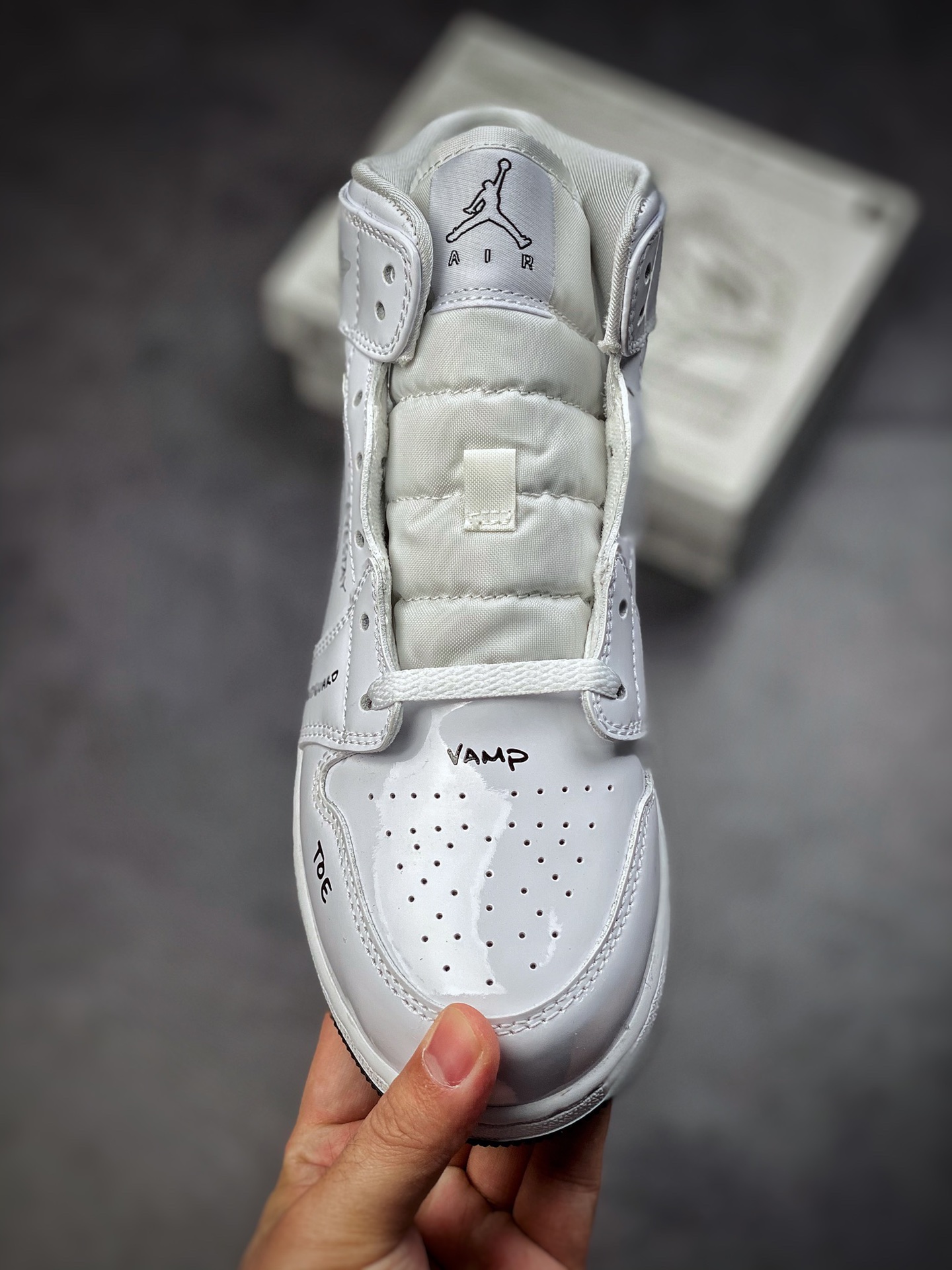 260  原装裸鞋级 市面最高工艺产物 Air Jordan 1 MID 纯原系列DQ1864-100
