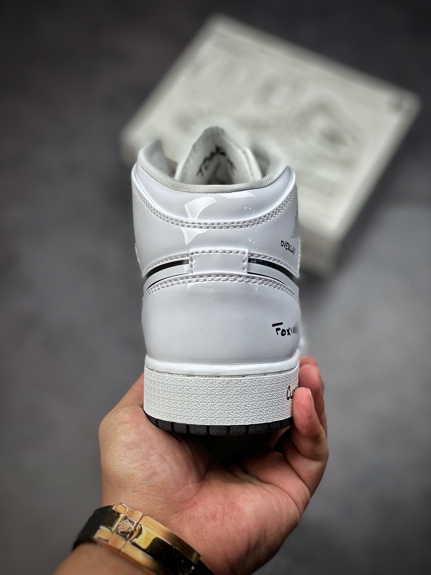 260  原装裸鞋级 市面最高工艺产物 Air Jordan 1 MID 纯原系列DQ1864-100