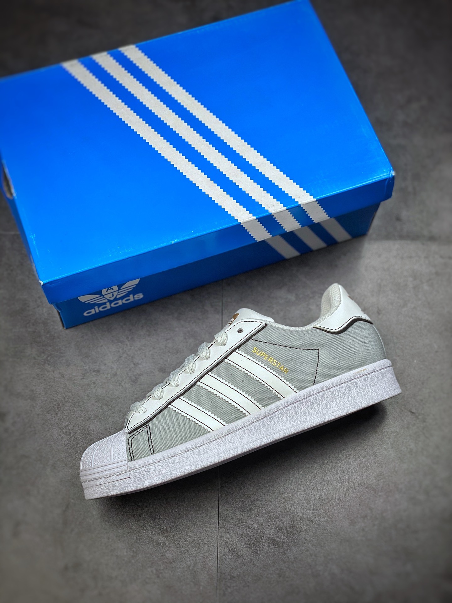 140  Adidas  Originals SUPERSTAR  全新配色贝壳头AJ7924