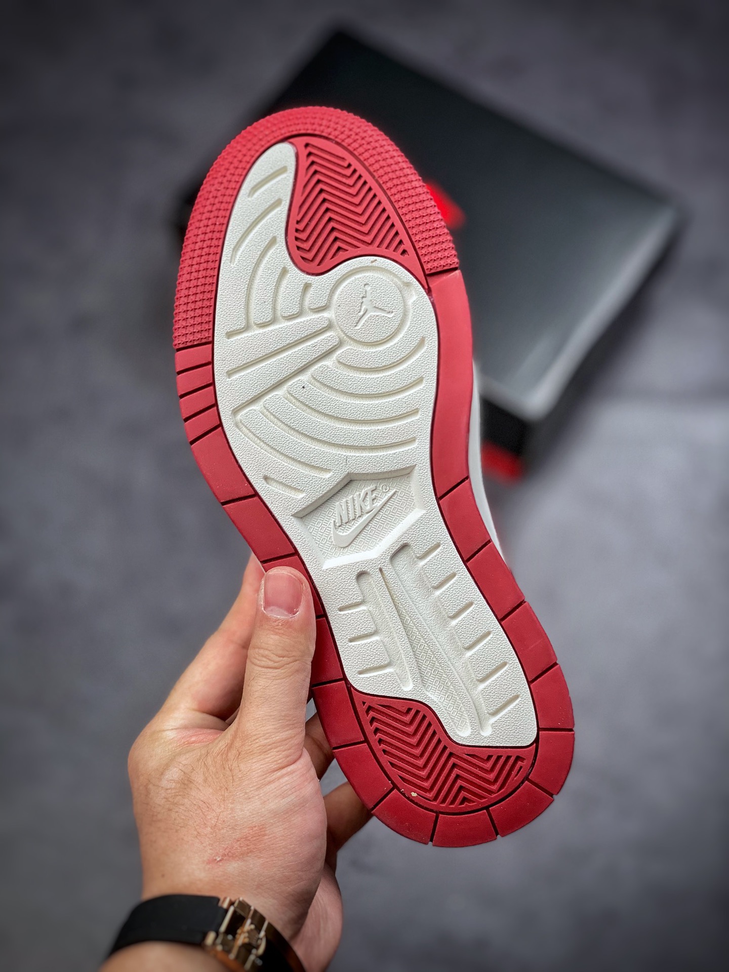 180  # Air Jordan 1 Elevate Low SE 厚底复古篮球鞋 黑红禁穿 DQ1823-006
