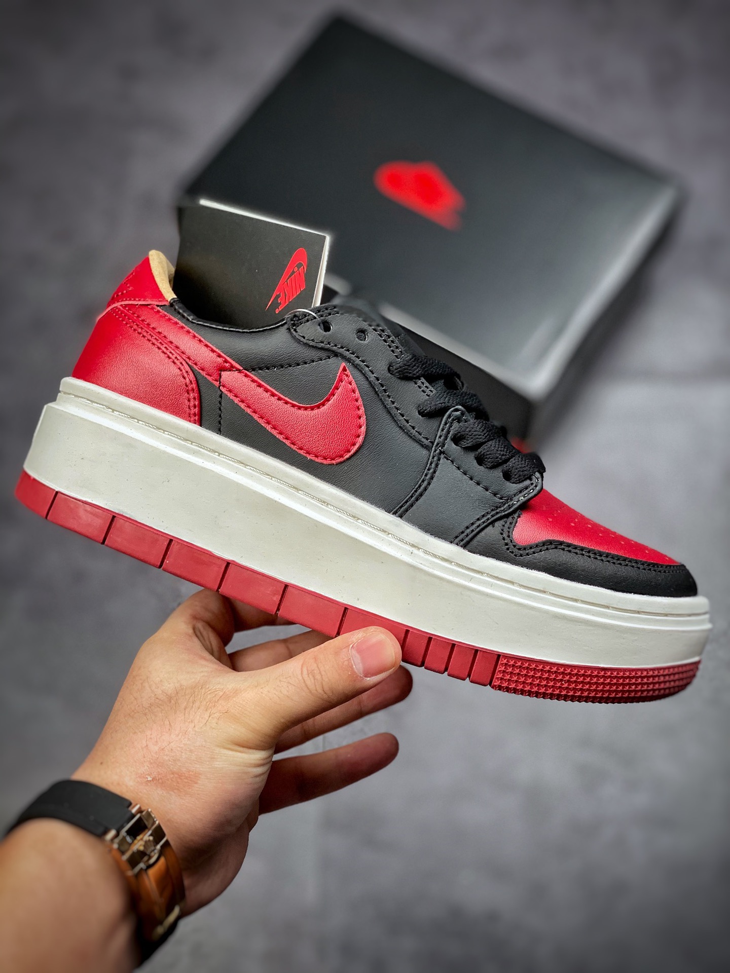 180  # Air Jordan 1 Elevate Low SE 厚底复古篮球鞋 黑红禁穿 DQ1823-006