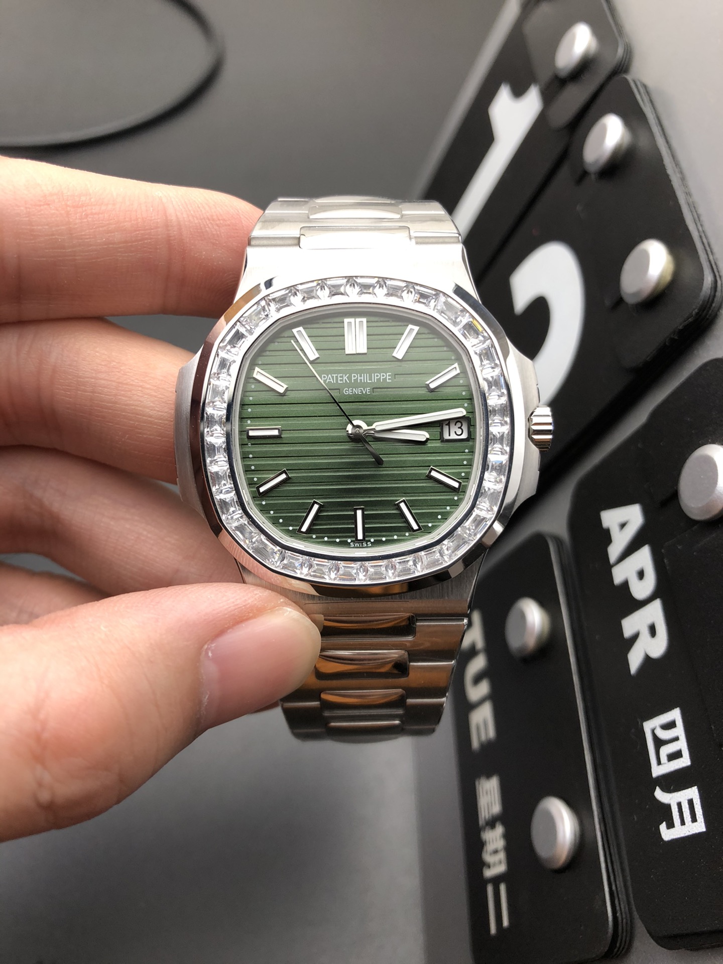Patek Philippe 3K T钻绿鹦鹉螺