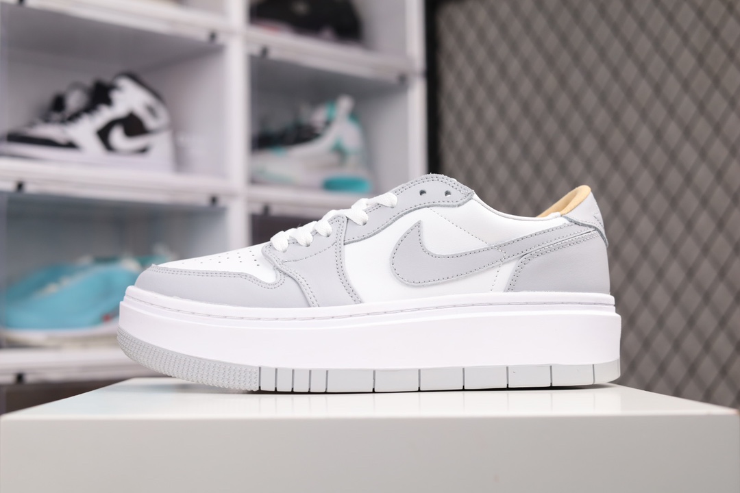 G5 Nike Air Jordan 1 Elevate Low SE”Wolf Grey” 烟灰配色「新品上新｜Air Jordan 1 Elevate Low SE 」本次Jordan Brand将经典AJ1 Low鞋款焕新演绎，推出该AJ1 Elevate Low SE 。该鞋款鞋面采用皮革材质，鞋口则注入了绒布材质;软木鞋垫和内置Air Sole气垫，为你带来舒适缓震体验;此外，中底的厚泡绵设计，为鞋款增添了更多时尚感×669BD