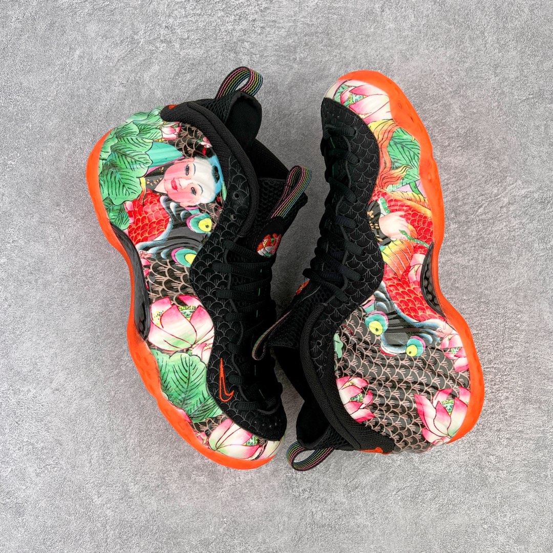 图片[3]-💰510 NK Air Foamposite One 天津喷 莞产原底面 公司渠道同模具 鞋型发泡360度无死角 双层Zoom气垫植入 中底完美注胶 搭载原厂碳纤维材质 诞生于1997年的NK Air Foamposite系列可以说是整个球鞋历史上最为经典的系列之一 也就是我们常说的“喷”和“泡” 其中“喷”由Foamposite One代言人Penny的英文音译而来 而“泡”则来源于另一款鞋型 Foamposite Pro中\”pro\”的音译 在诞生初期 由于高昂的造价以及超前的外形 Foamposite系列的反对者不在少数 甚至有人认为这款鞋会毁掉整个球鞋行业 但事实证明这双灵感来自于甲虫 自带“黑科技”鞋面以及双层Zoom+大块碳板的太空球鞋不仅受到了大众的接受与追捧 并且成功的影响了篮球鞋的发展 SIZE：38.5 39 40 40.5 41 42 42.5 43 44 44.5 45 46 编码：by5936080-运动鞋