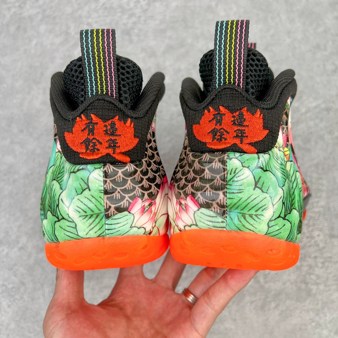 图片[5]-💰510 NK Air Foamposite One 天津喷 莞产原底面 公司渠道同模具 鞋型发泡360度无死角 双层Zoom气垫植入 中底完美注胶 搭载原厂碳纤维材质 诞生于1997年的NK Air Foamposite系列可以说是整个球鞋历史上最为经典的系列之一 也就是我们常说的“喷”和“泡” 其中“喷”由Foamposite One代言人Penny的英文音译而来 而“泡”则来源于另一款鞋型 Foamposite Pro中\”pro\”的音译 在诞生初期 由于高昂的造价以及超前的外形 Foamposite系列的反对者不在少数 甚至有人认为这款鞋会毁掉整个球鞋行业 但事实证明这双灵感来自于甲虫 自带“黑科技”鞋面以及双层Zoom+大块碳板的太空球鞋不仅受到了大众的接受与追捧 并且成功的影响了篮球鞋的发展 SIZE：38.5 39 40 40.5 41 42 42.5 43 44 44.5 45 46 编码：by5936080-运动鞋