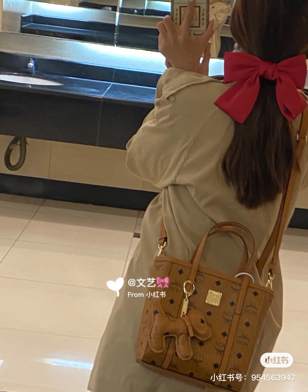 Vintage-inspired bucket bag crafted from monogram canvas, featuring an - Comprehensive 7
