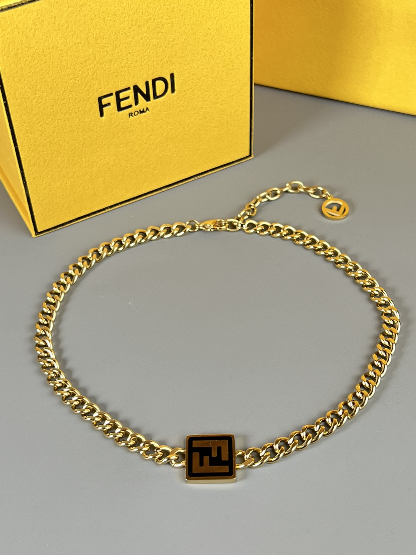 Chain 300, bracelet 275. Fendi Fendi suit, square + coarse chain, simple fashion, good quality, basic fashion masters - 图片 4