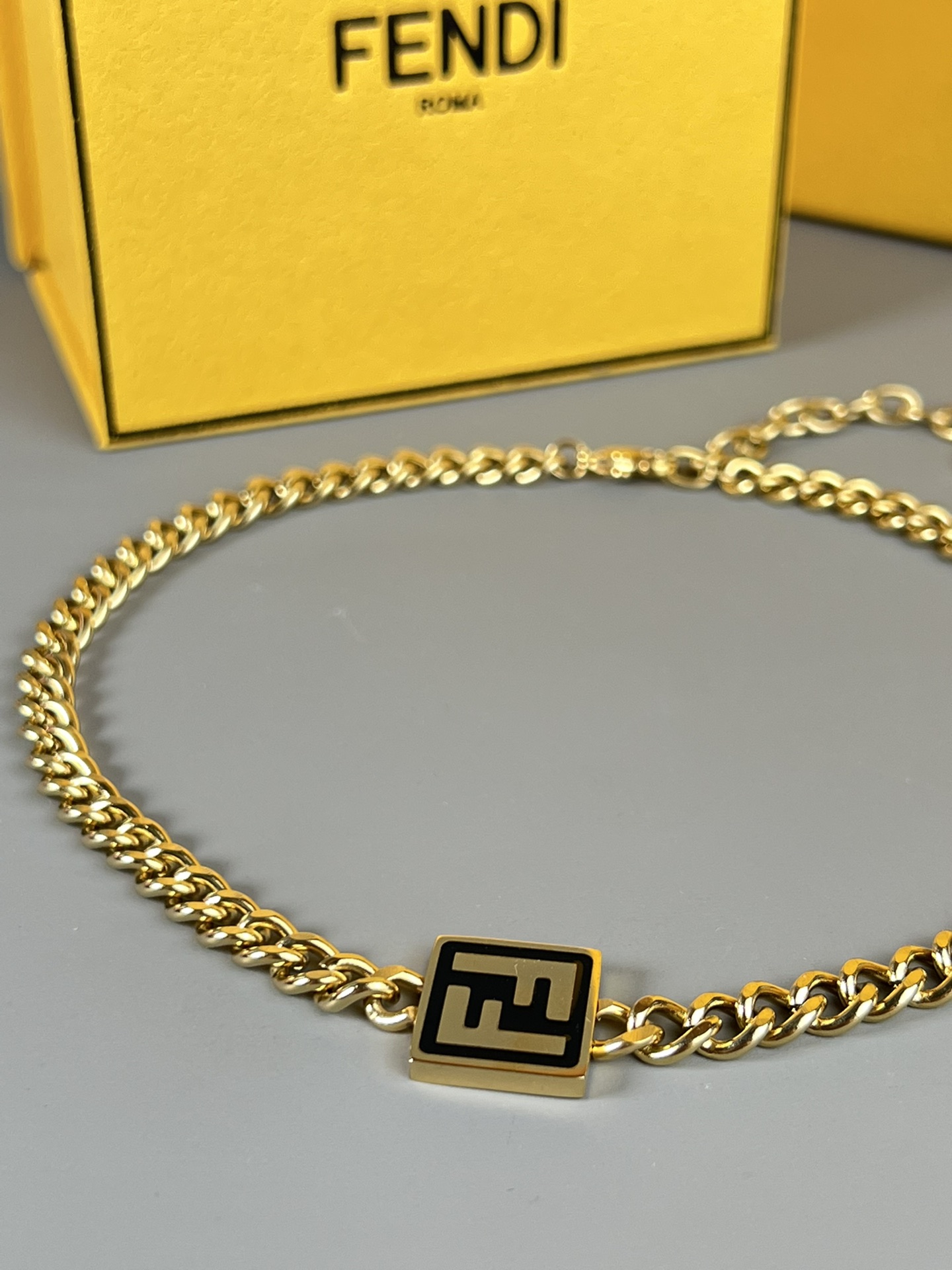 Chain 300, bracelet 275. Fendi Fendi suit, square + coarse chain, simple fashion, good quality, basic fashion masters - 图片 5