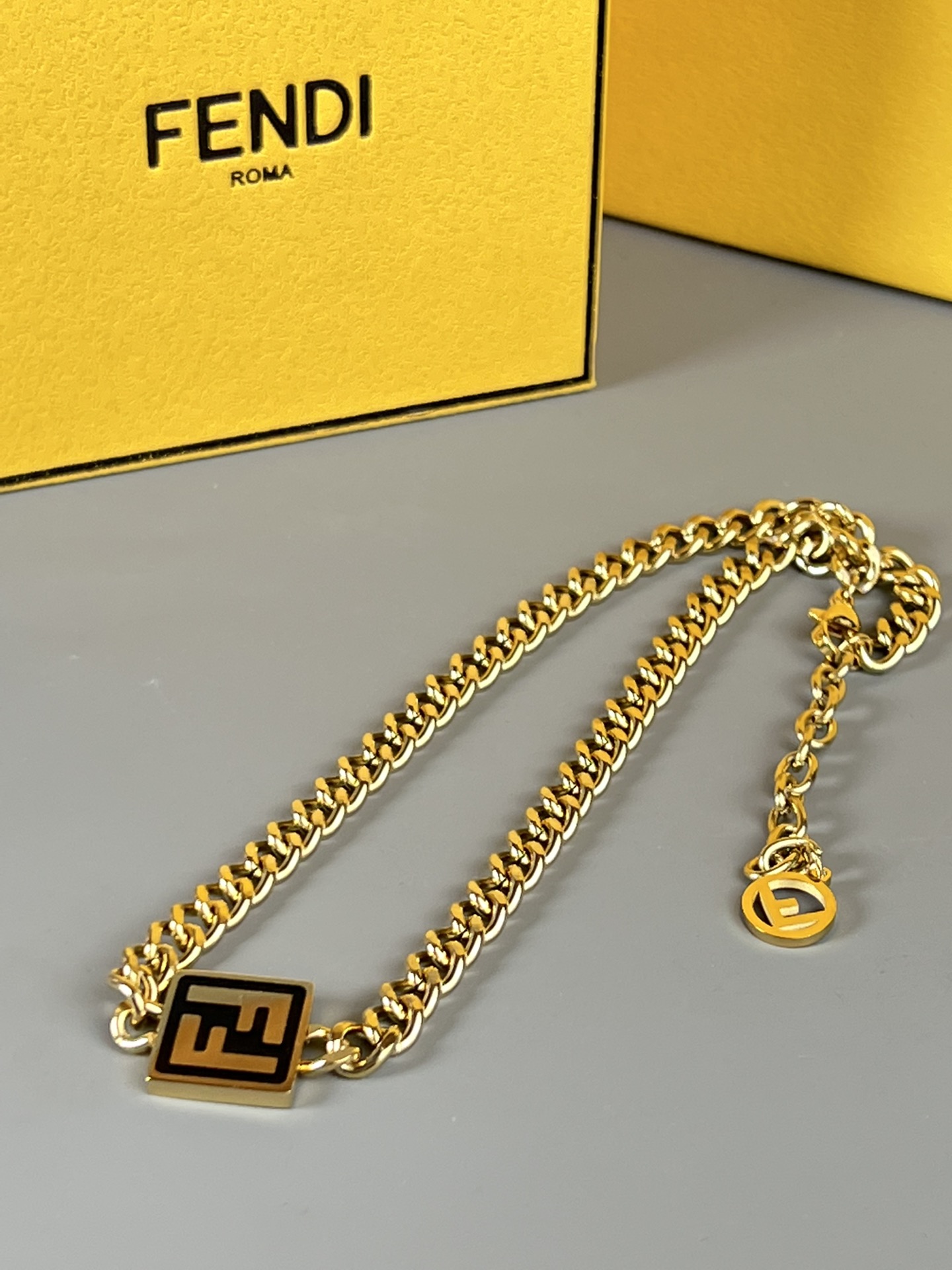 Chain 300, bracelet 275. Fendi Fendi suit, square + coarse chain, simple fashion, good quality, basic fashion masters - 图片 6