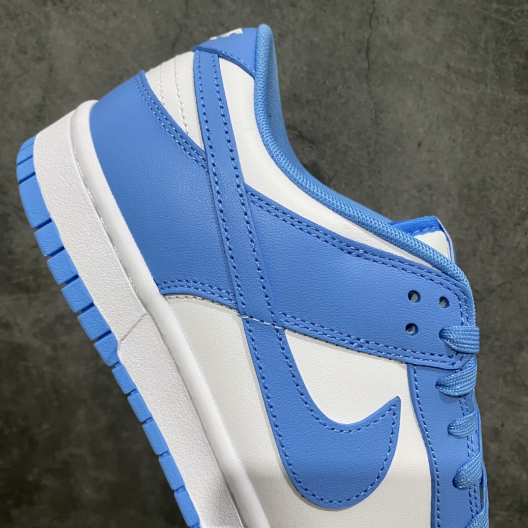 图片[7]-K版纯原Dunk 大学蓝 性价比中的天花板存在 没有之一 货号：DD1391-102 原厂Sadesa D7 皮料 厚度1.45CM 细纹排气孔完全一致 全套原楦原模倾力打造完美版型 独家原厂航空铝磨具打磨大底 鞋头坡度极致还原 无解鞋型 原盒原配 圈内天花板工艺 原厂冲刀 超高清洁度 全鞋零毛边皮料切割 采用原厂百宏鞋带以及原厂百宏织唛舌标 内标可供原厂几率过验 原厂中底布黄色点胶 原厂中底布拉帮走线遵循公司‼️ 尺码：35.5 36 36.5 37.5 38 38.5 39 40 40.5 41 42 42.5 43 44 44.5 45 46 47.5-选品中心