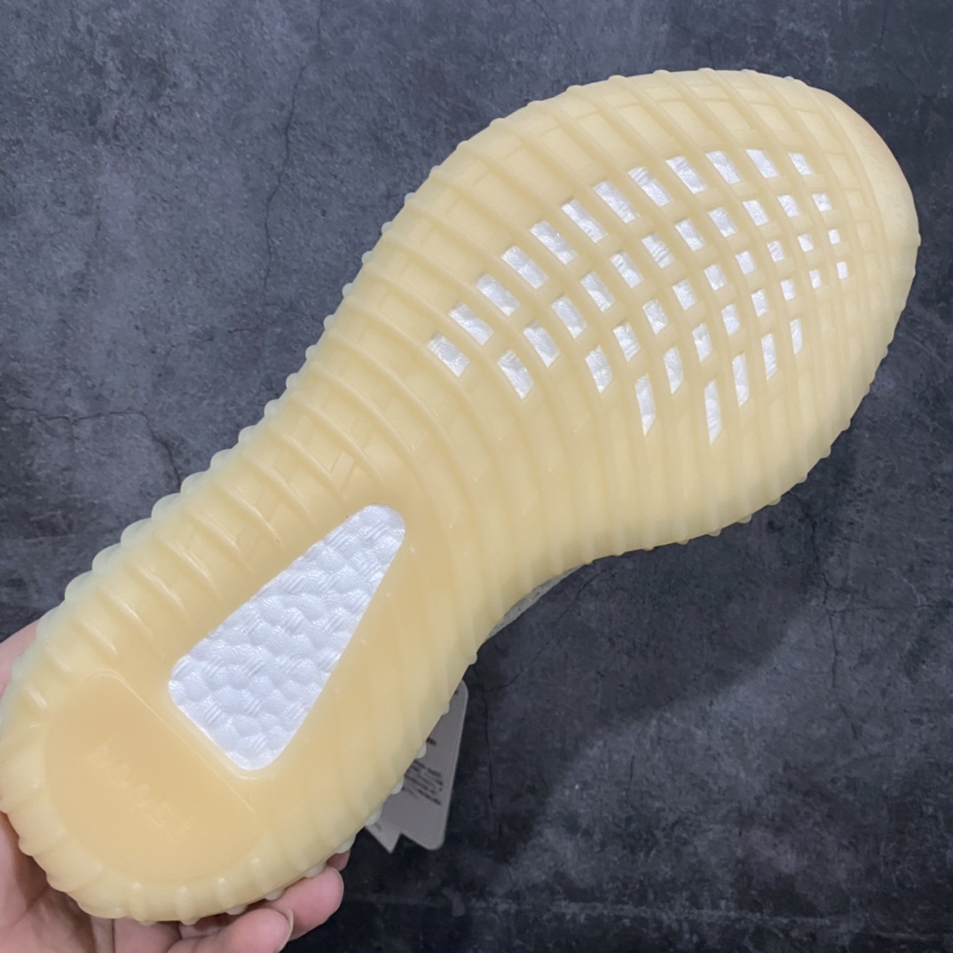 图片[9]-S2版本Yeezy350v2 Light白黄变色GY3438 此版本的yeezy有的配色做的很好，有的配色做的比较一般，这个配色做的就很不错，这个版本出货都是最快的，而且配色非常齐全，属于中高端版本，终端💪🏻 尺码：36-48-选品中心
