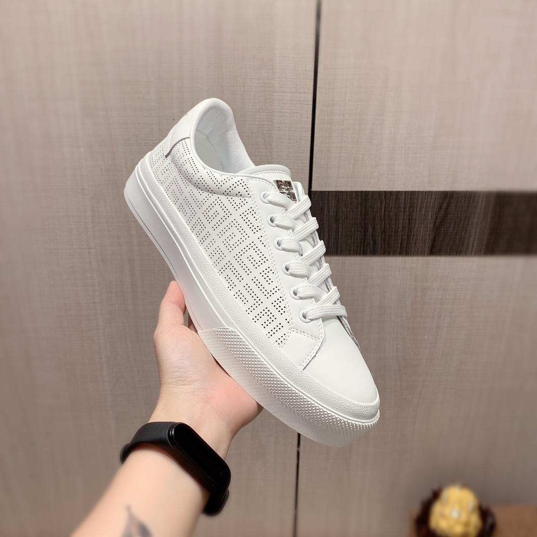 I0   原版1:1  纪梵希 Givenchy * 官网•同款高•版本最新•爆款休闲鞋，专柜1:1。顶端品牌[勾引]奢侈～代购，顶级～质量。专柜同卖产品[强]鞋面選用进口透气牛皮搭配材质➕透气羊皮内里•精细做工。原版个性时尚柔软橡膠耐磨防滑大底，上脚轻巧舒适，实物拍摄🎬實物更好看，0178广州码: 38-44，黑色，白色可选