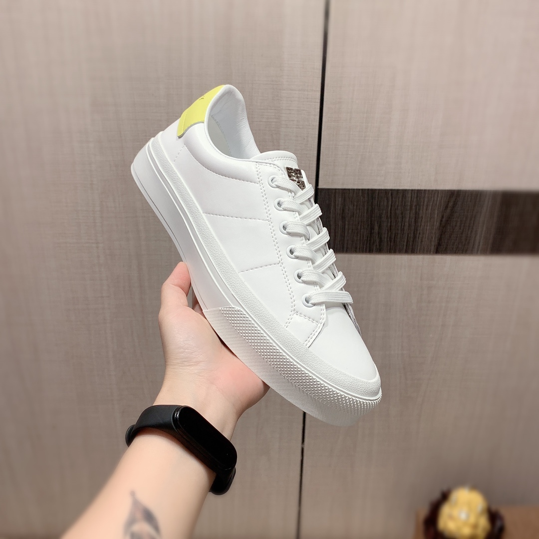 I5   原版1:1  纪梵希 Givenchy * 官网•同款高•版本最新•爆款休闲鞋，专柜1:1。顶端品牌[勾引]奢侈～代购，顶级～质量。专柜同卖产品[强]鞋面選用进口透气牛皮搭配材质➕透气羊皮内里•精细做工。原版个性时尚柔软橡膠耐磨防滑大底，上脚轻巧舒适，实物拍摄🎬實物更好看，0178广州码: 38-44，白色可选