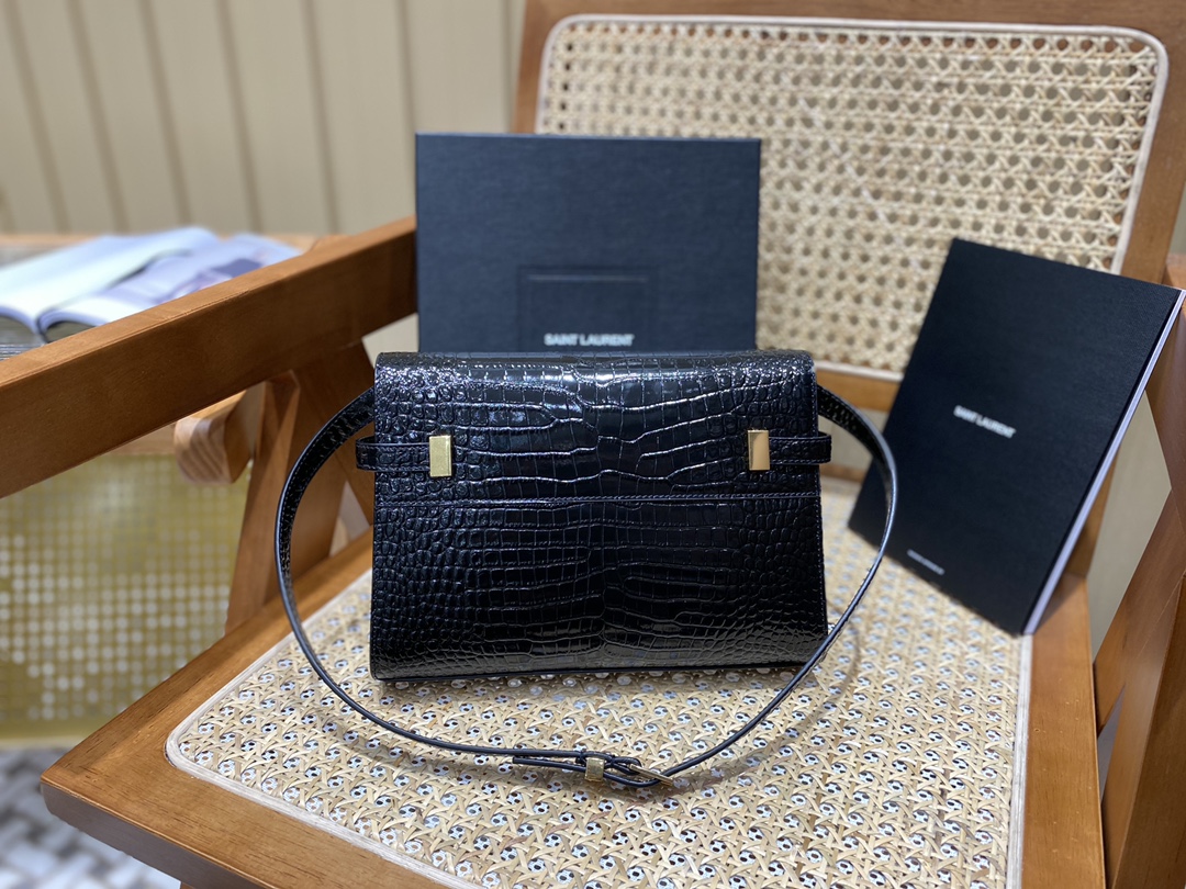 YSL 𝙈𝙖𝙣𝙝𝙖𝙩𝙩𝙖𝙣 𝟮𝟰𝙘𝙢 鳄鱼纹法棍包 675626黑色/金扣