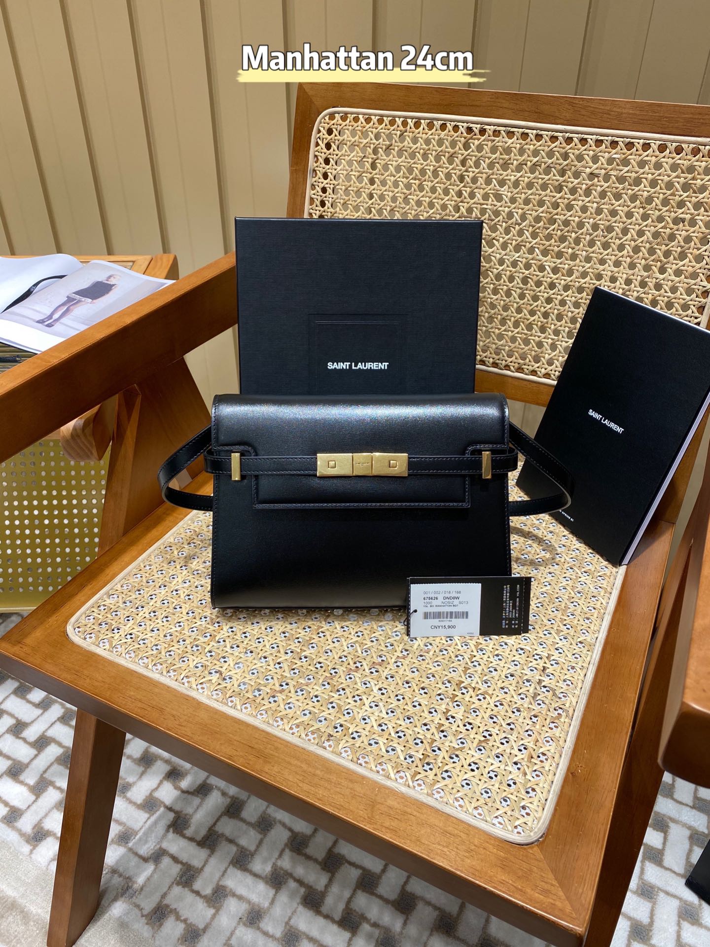 YSL 𝙈𝙖𝙣𝙝𝙖𝙩𝙩𝙖𝙣 𝟮𝟰𝙘𝙢 牙签纹法棍包 675626黑色/金扣