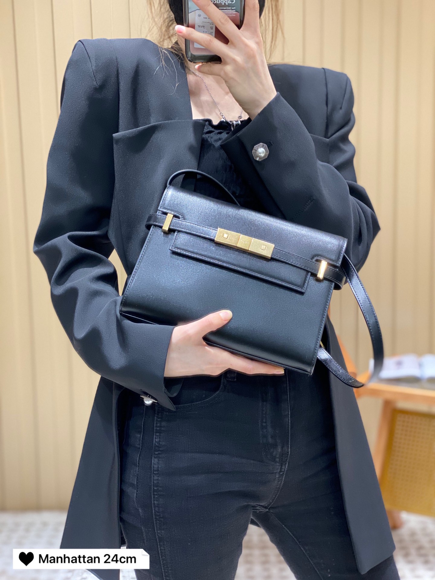 YSL 𝙈𝙖𝙣𝙝𝙖𝙩𝙩𝙖𝙣 𝟮𝟰𝙘𝙢 牙签纹法棍包 675626黑色/金扣